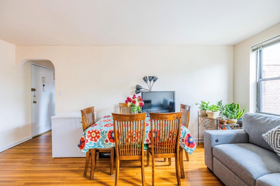 215-43 48 Avenue # 3A, Bayside, NY 11364