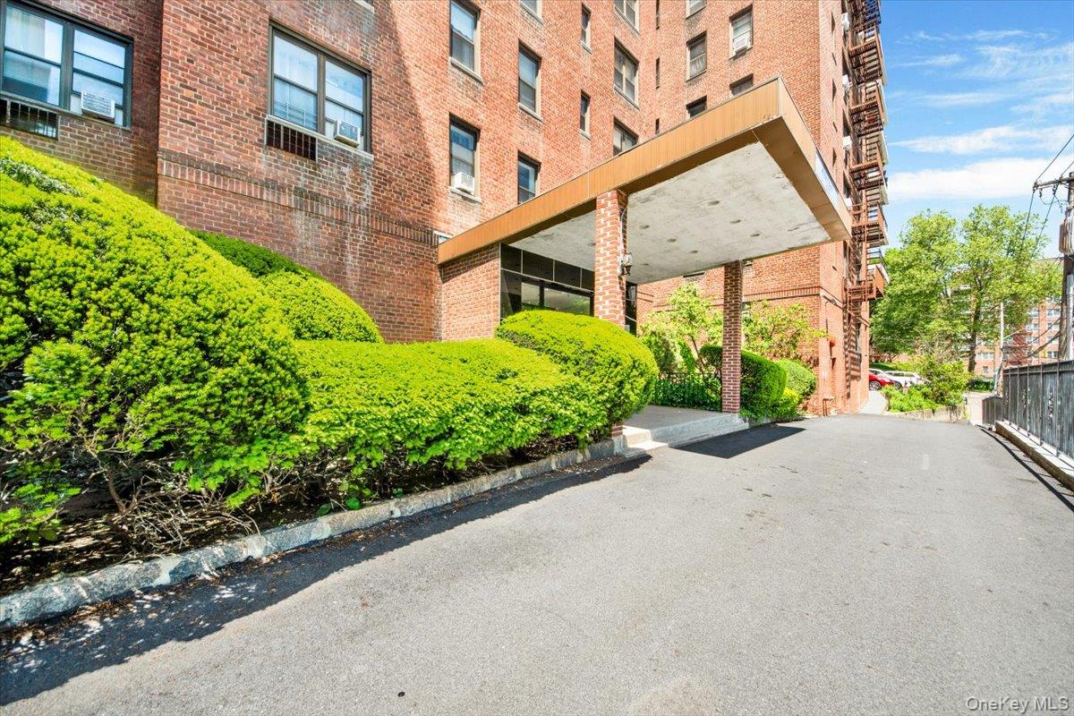 277 Bronx River Road # 4L, Yonkers, NY 10704