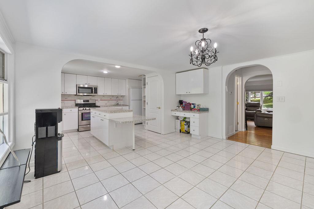 50 New Pomona Road, Suffern, NY 10901