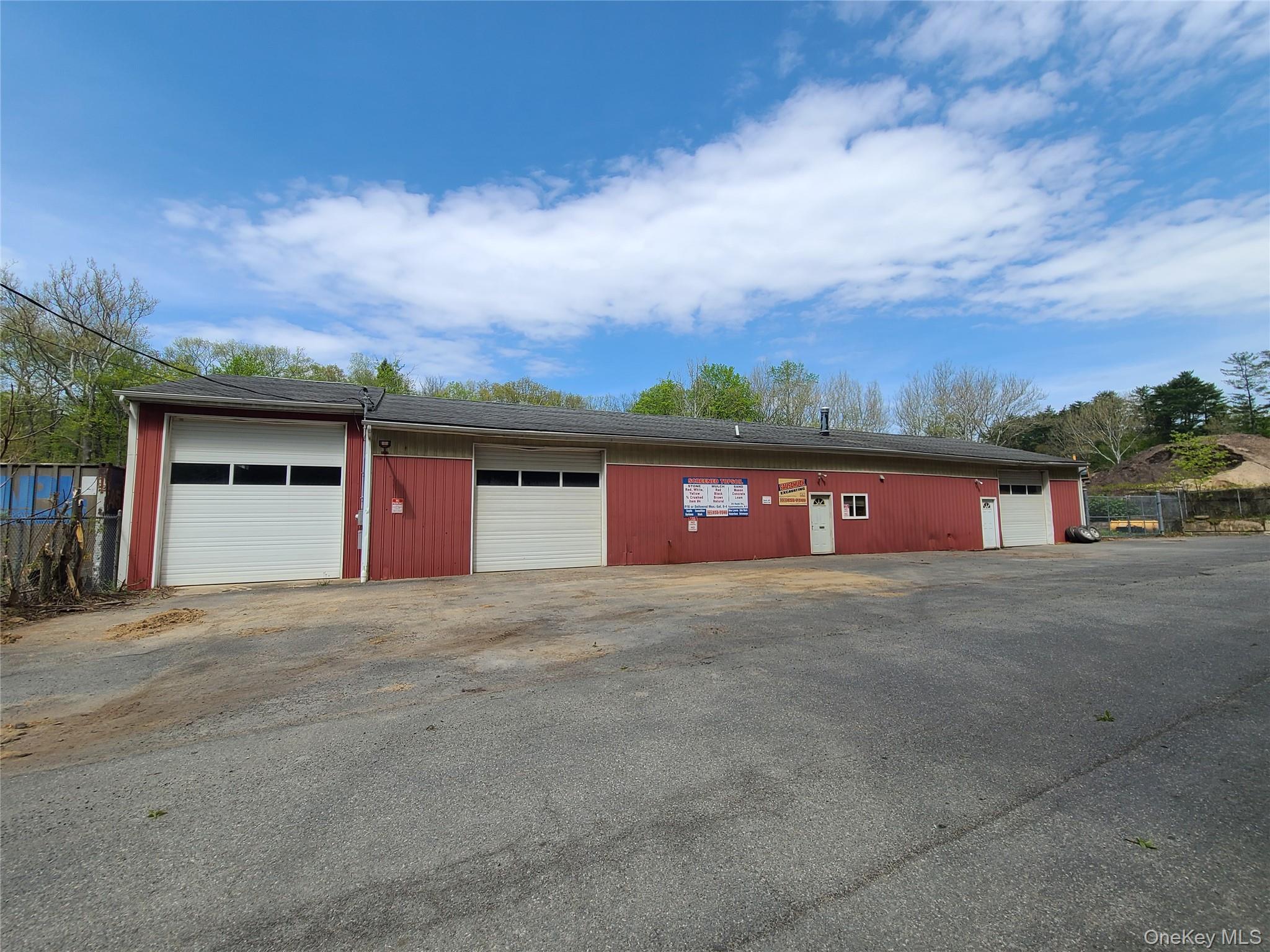 26 Hook Road, Sparrowbush, NY 12780