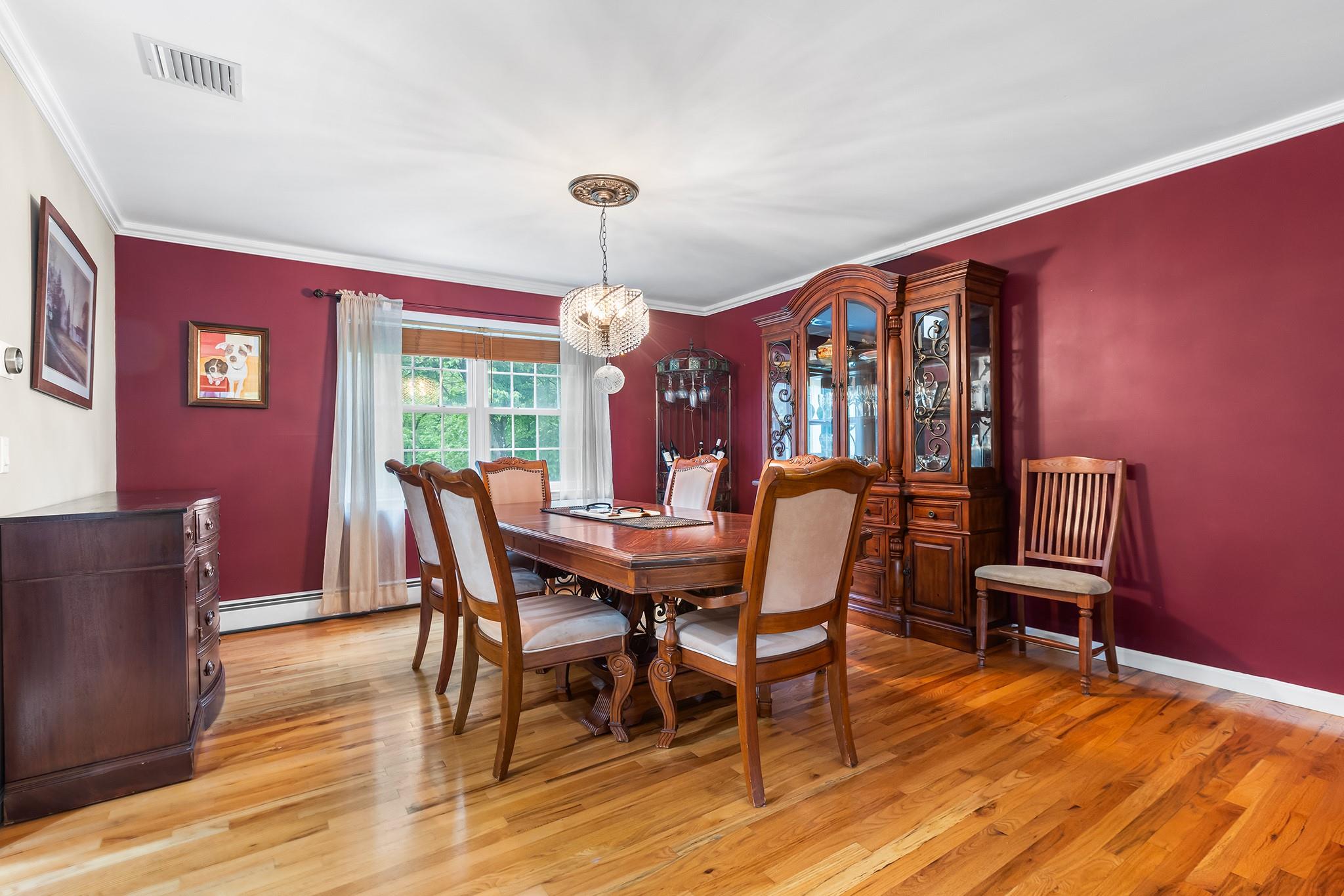 6 Sloan Court, Wallkill, NY 12589