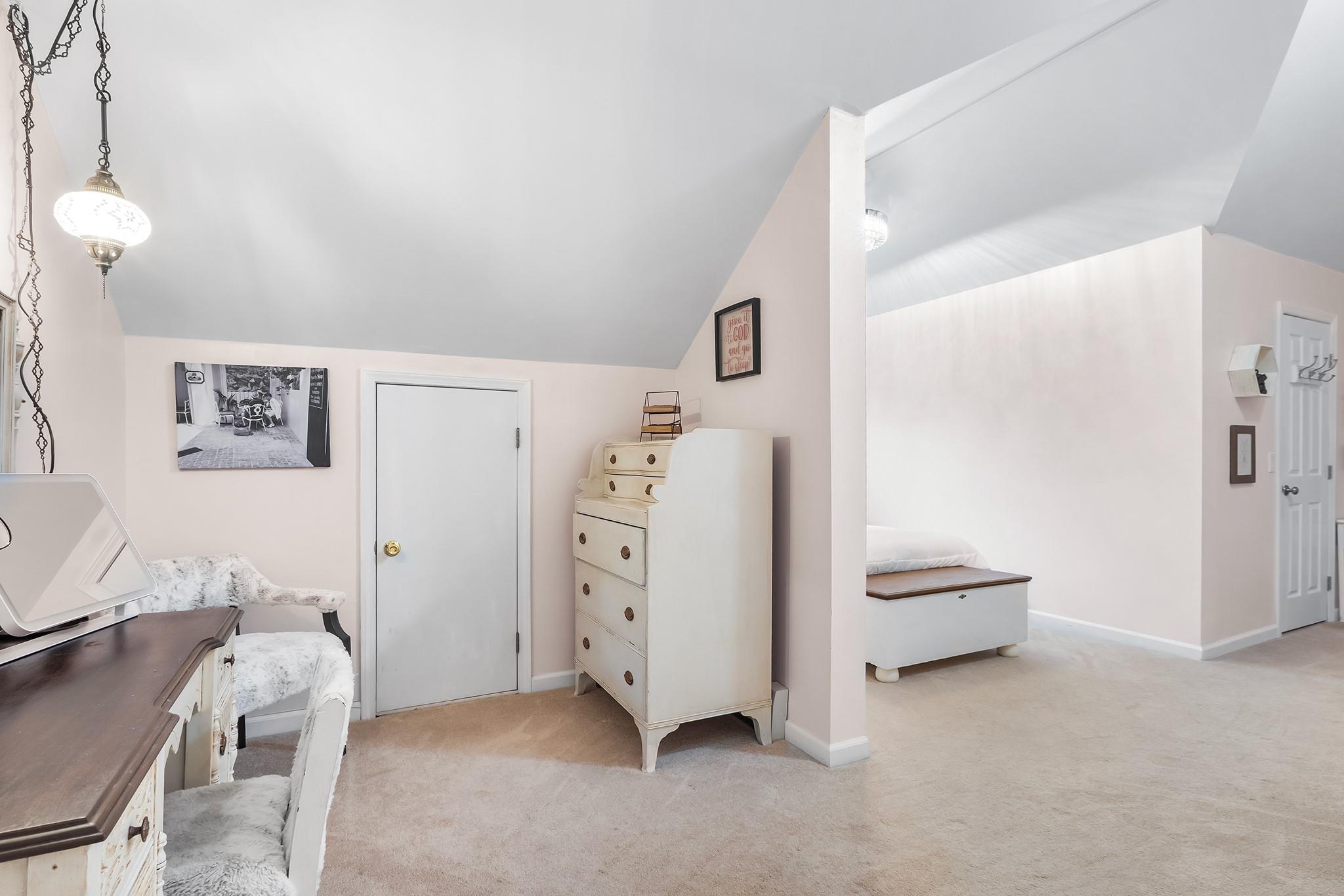 6 Sloan Court, Wallkill, NY 12589