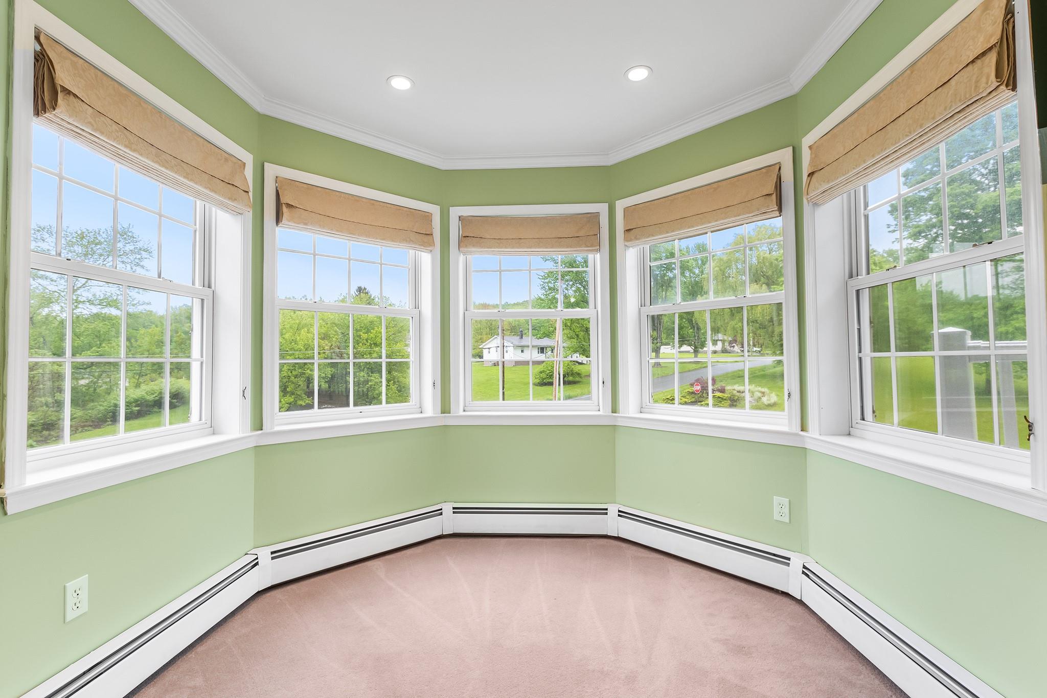 6 Sloan Court, Wallkill, NY 12589