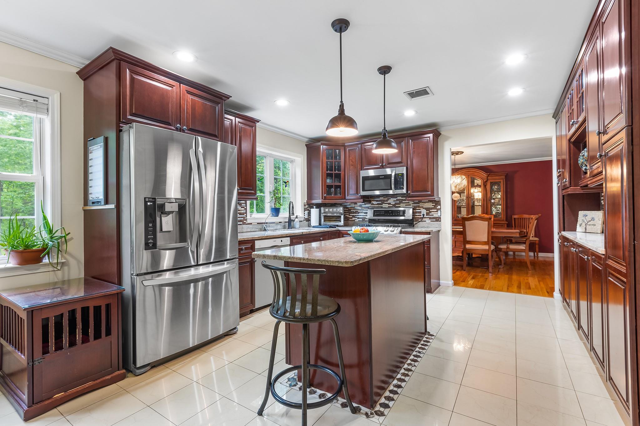 6 Sloan Court, Wallkill, NY 12589