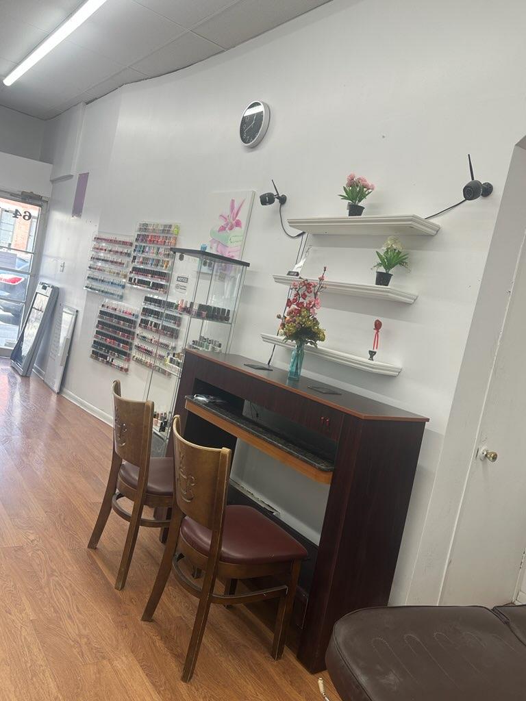 64-10 myrtle ave, Ridgewood, NY 11385