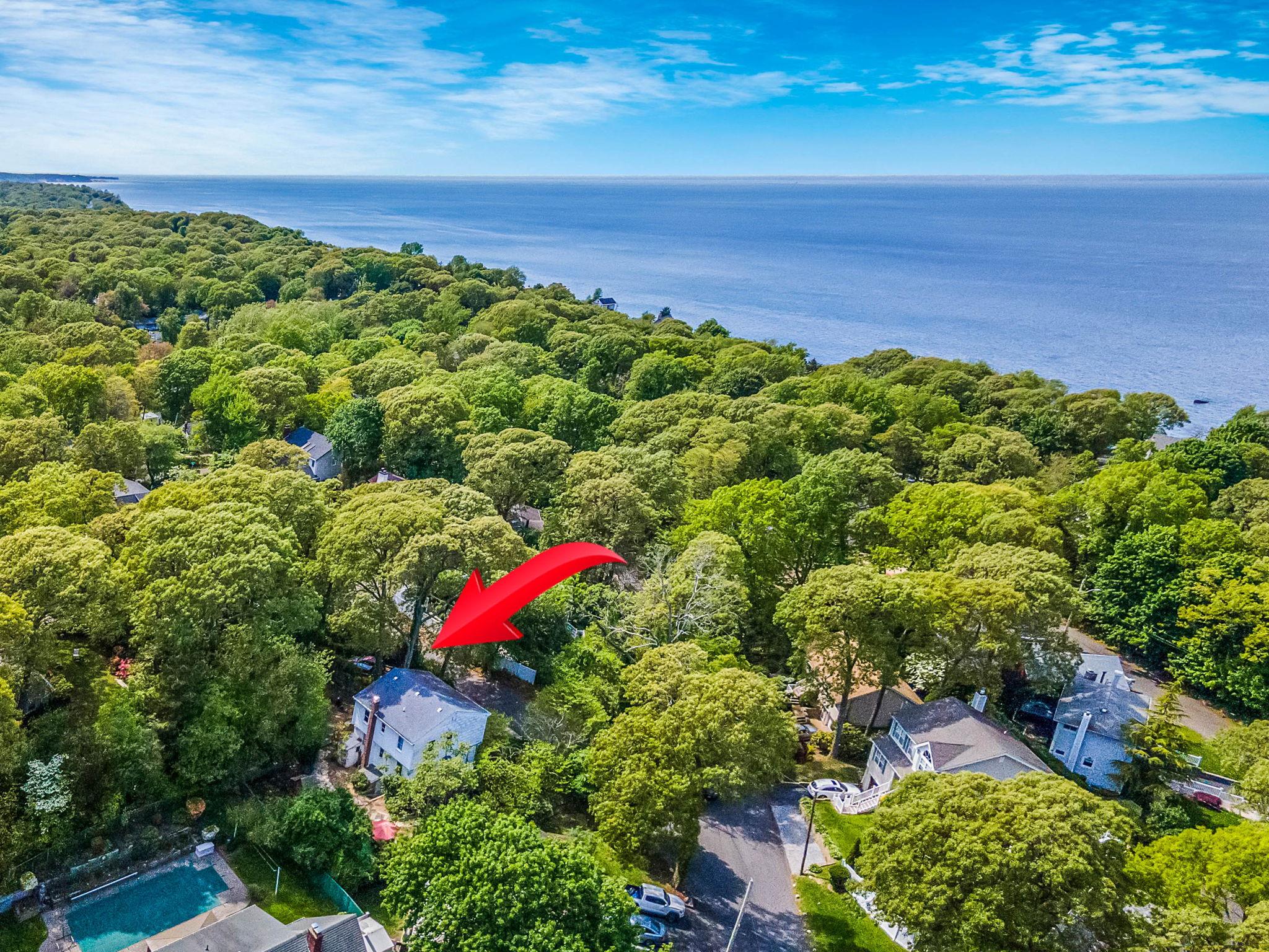 2 Queen Drive, Sound Beach, NY 11789