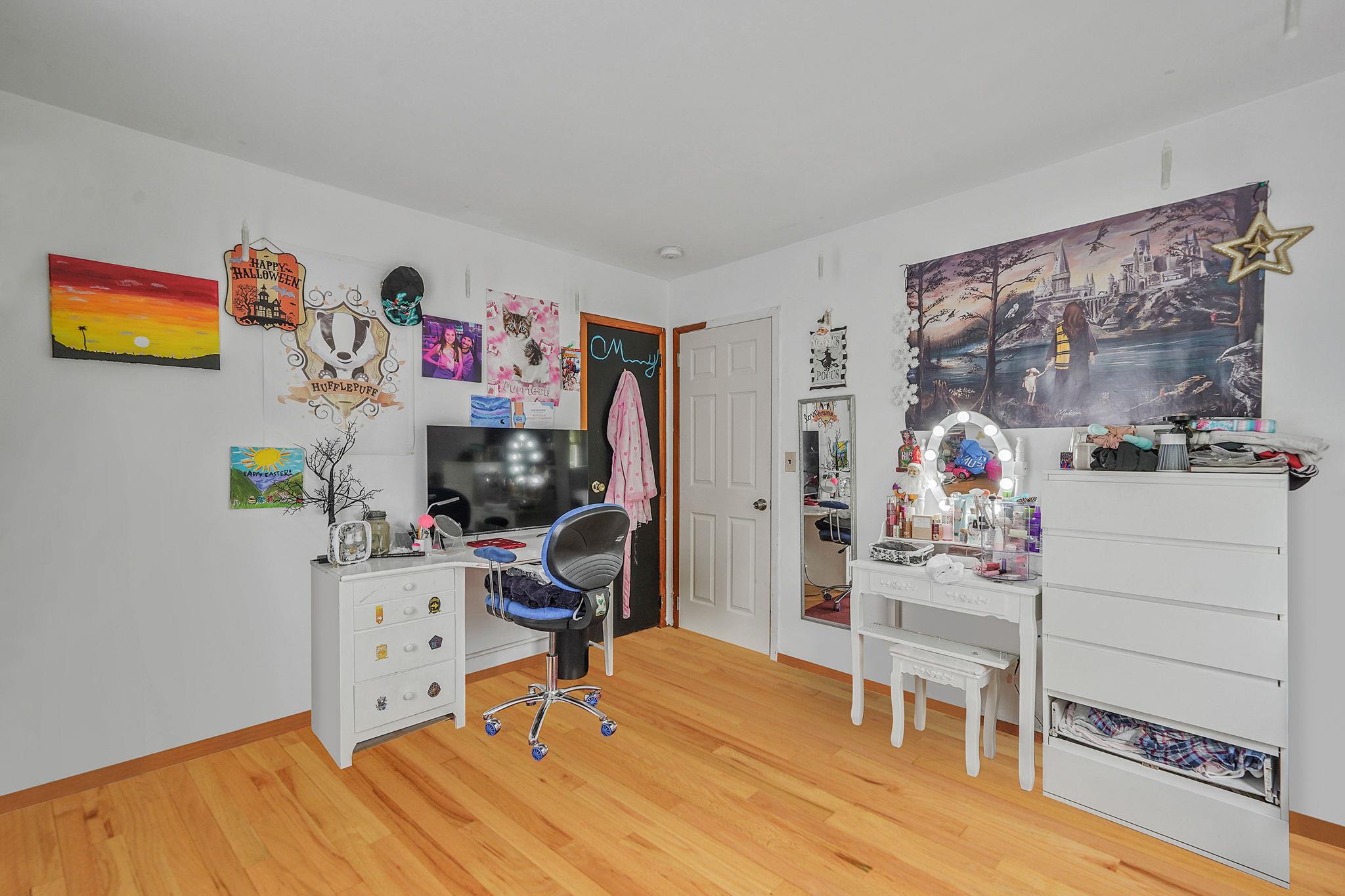 2 Queen Drive, Sound Beach, NY 11789