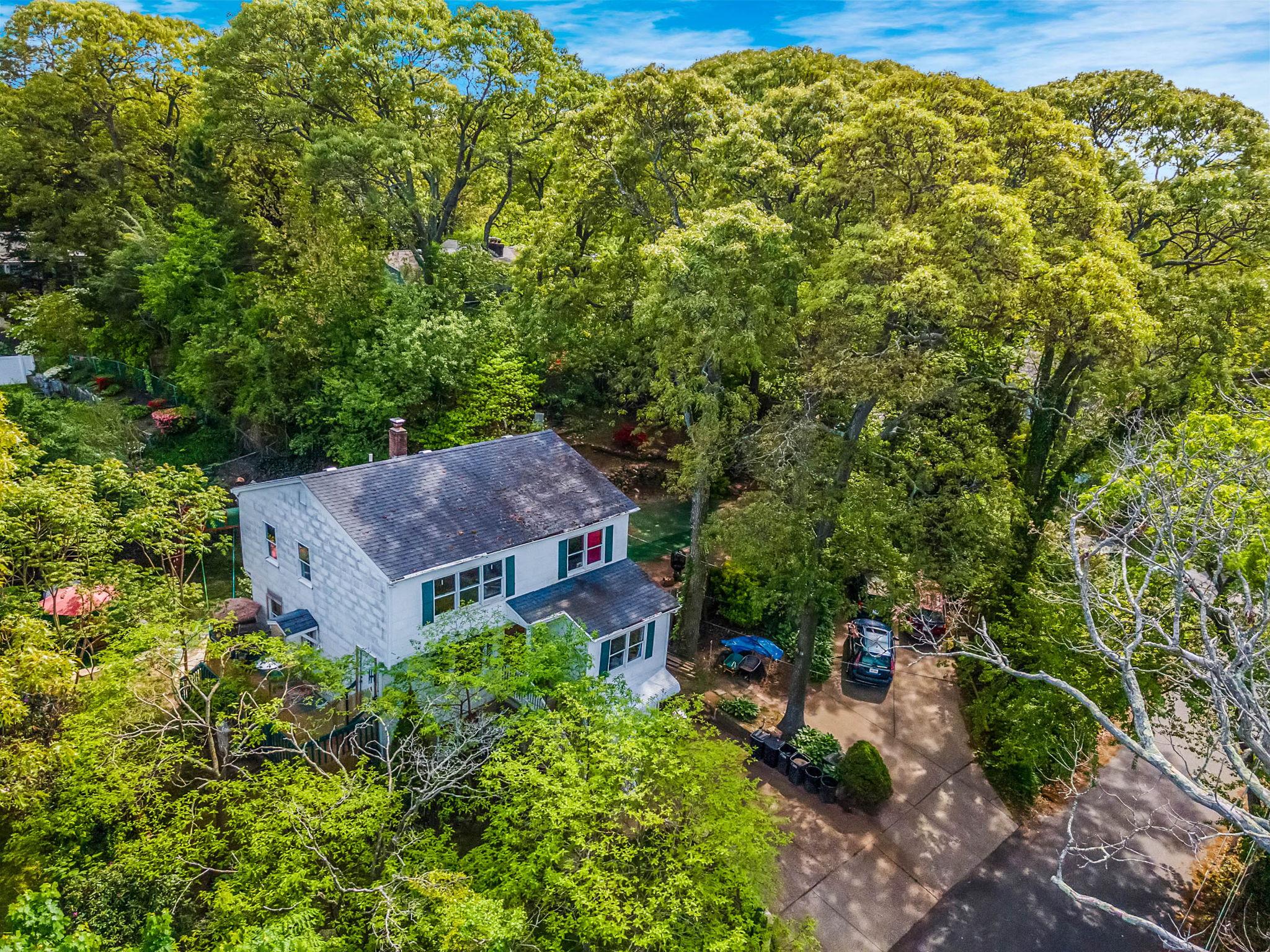 2 Queen Drive, Sound Beach, NY 11789
