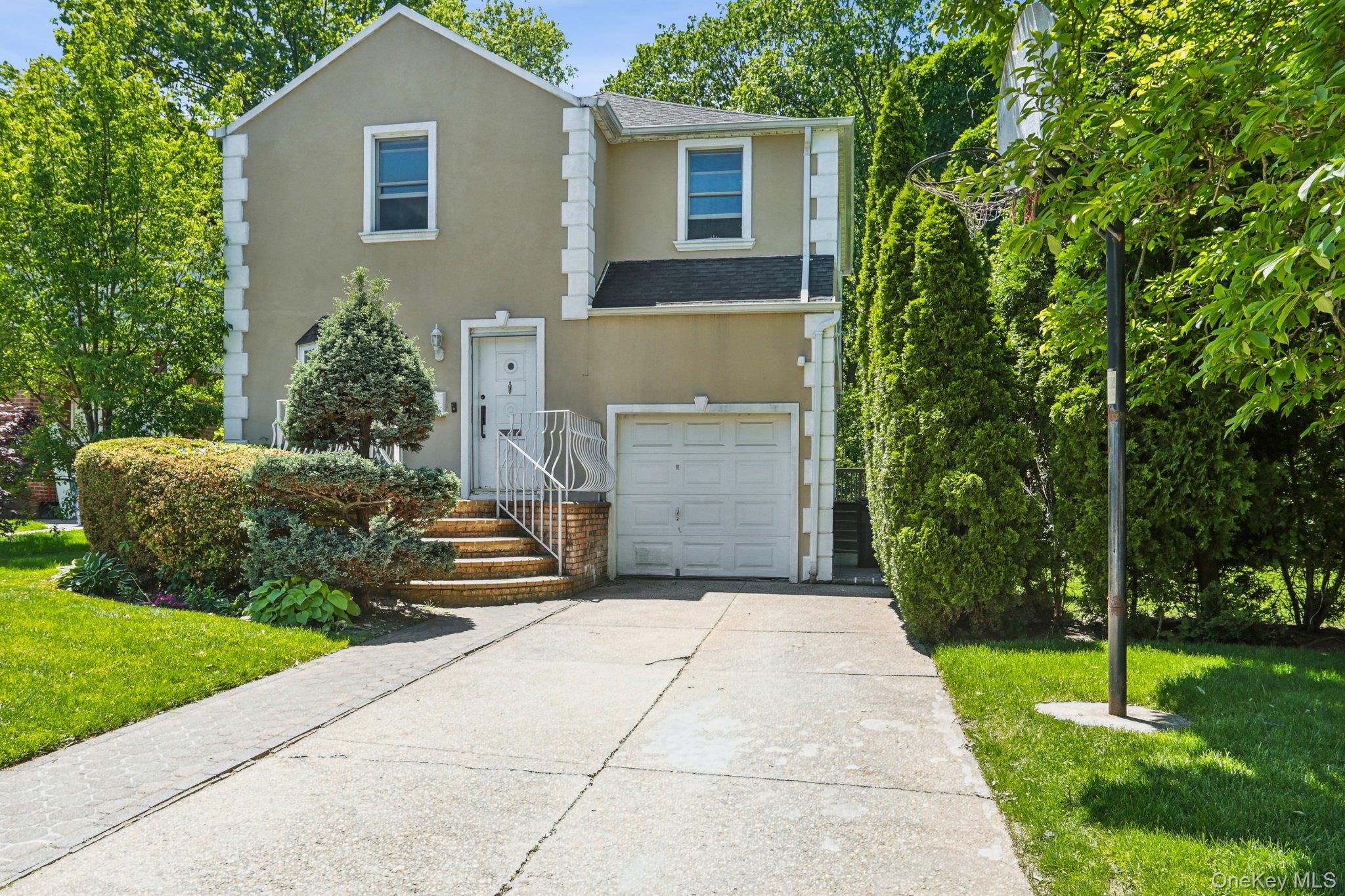 80-36 208th Street, Hollis Hills, NY 11427