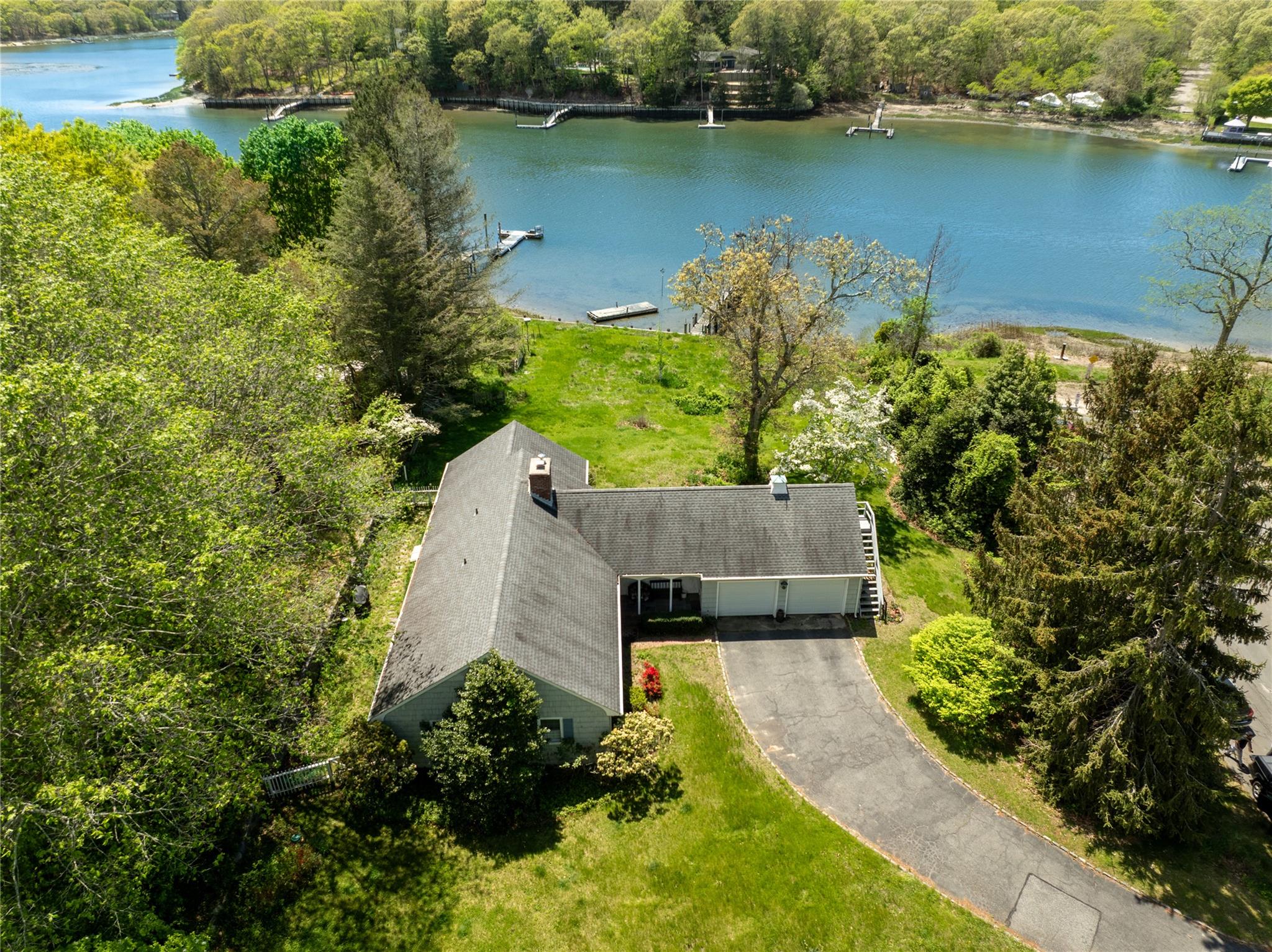 1015 Knollwood Lane, Mattituck, NY 11952