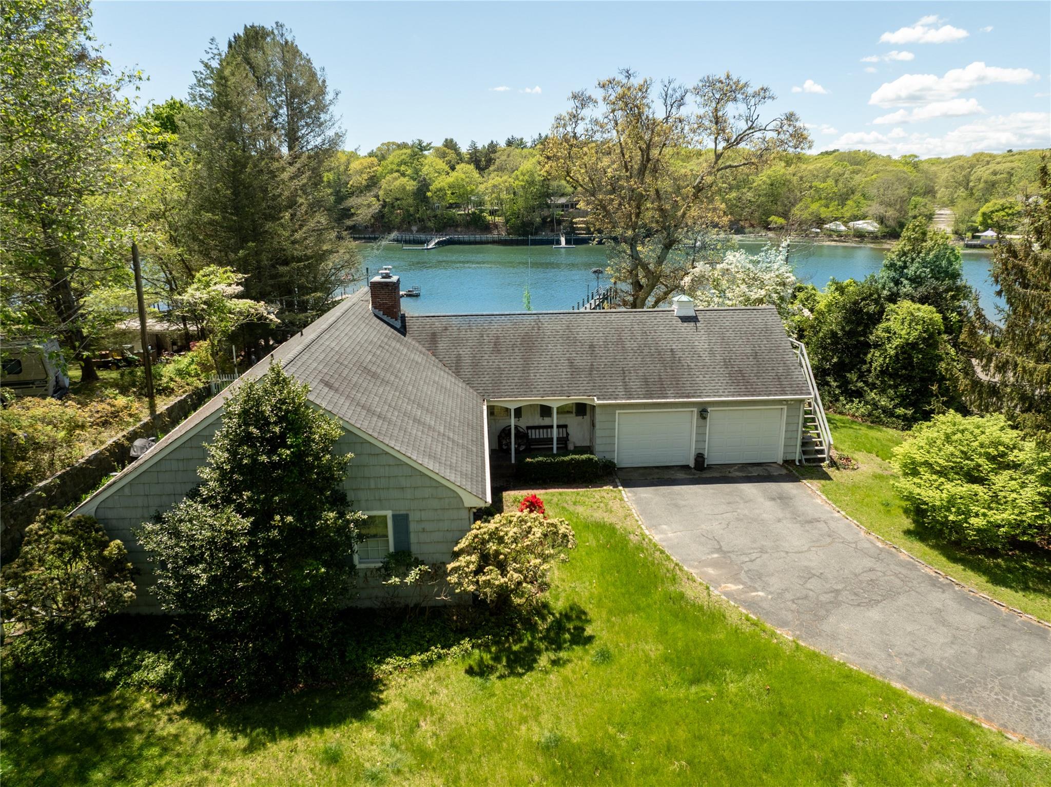 1015 Knollwood Lane, Mattituck, NY 11952