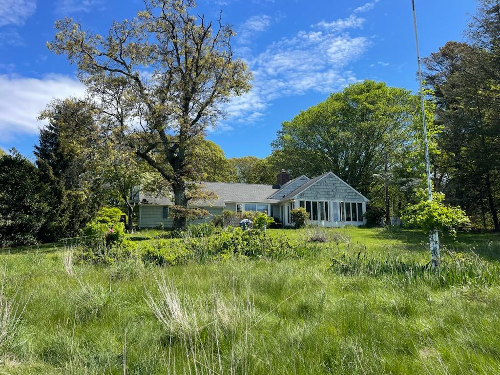 1015 Knollwood Lane, Mattituck, NY 11952