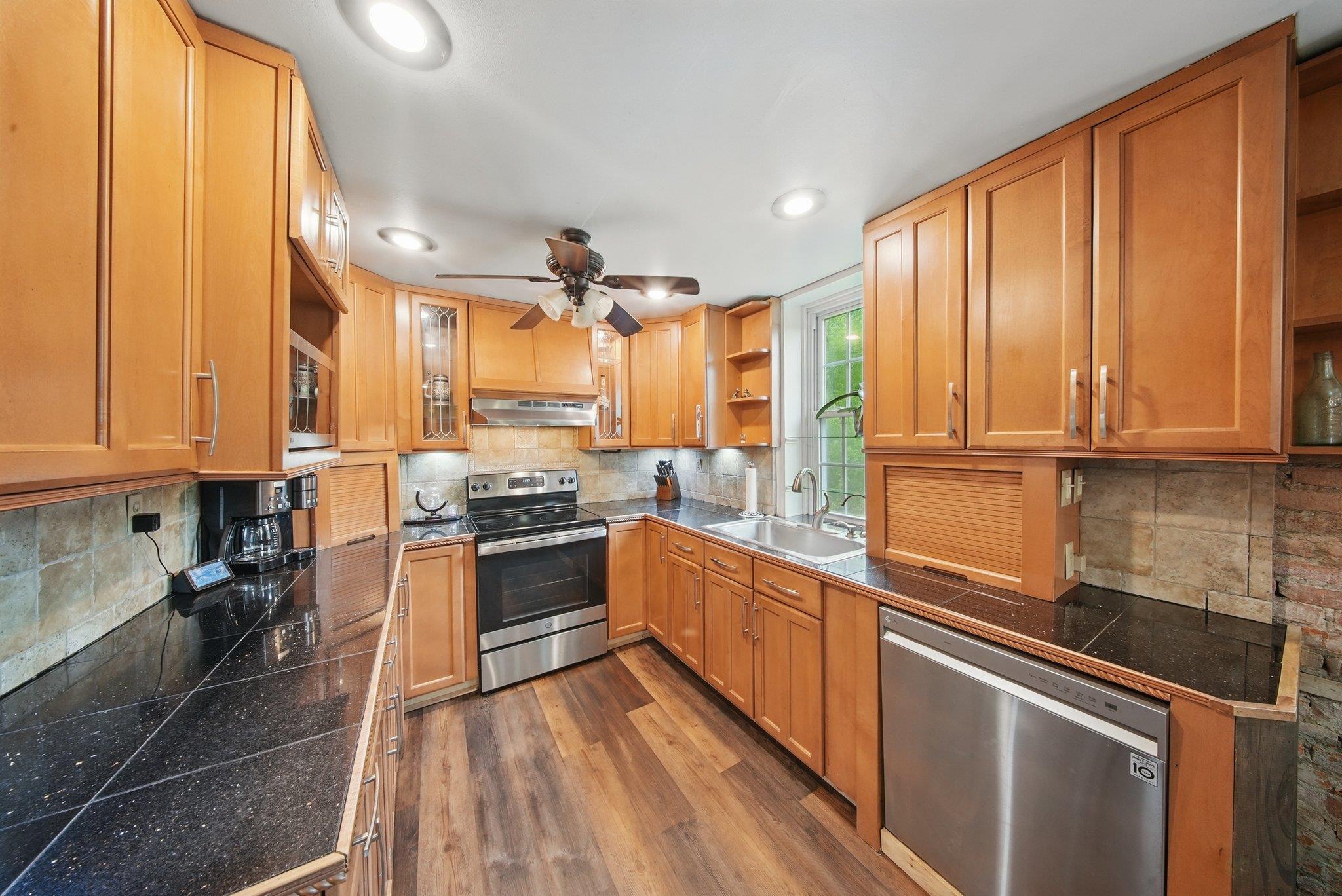 831 County Route 12, New Hampton, NY 10958