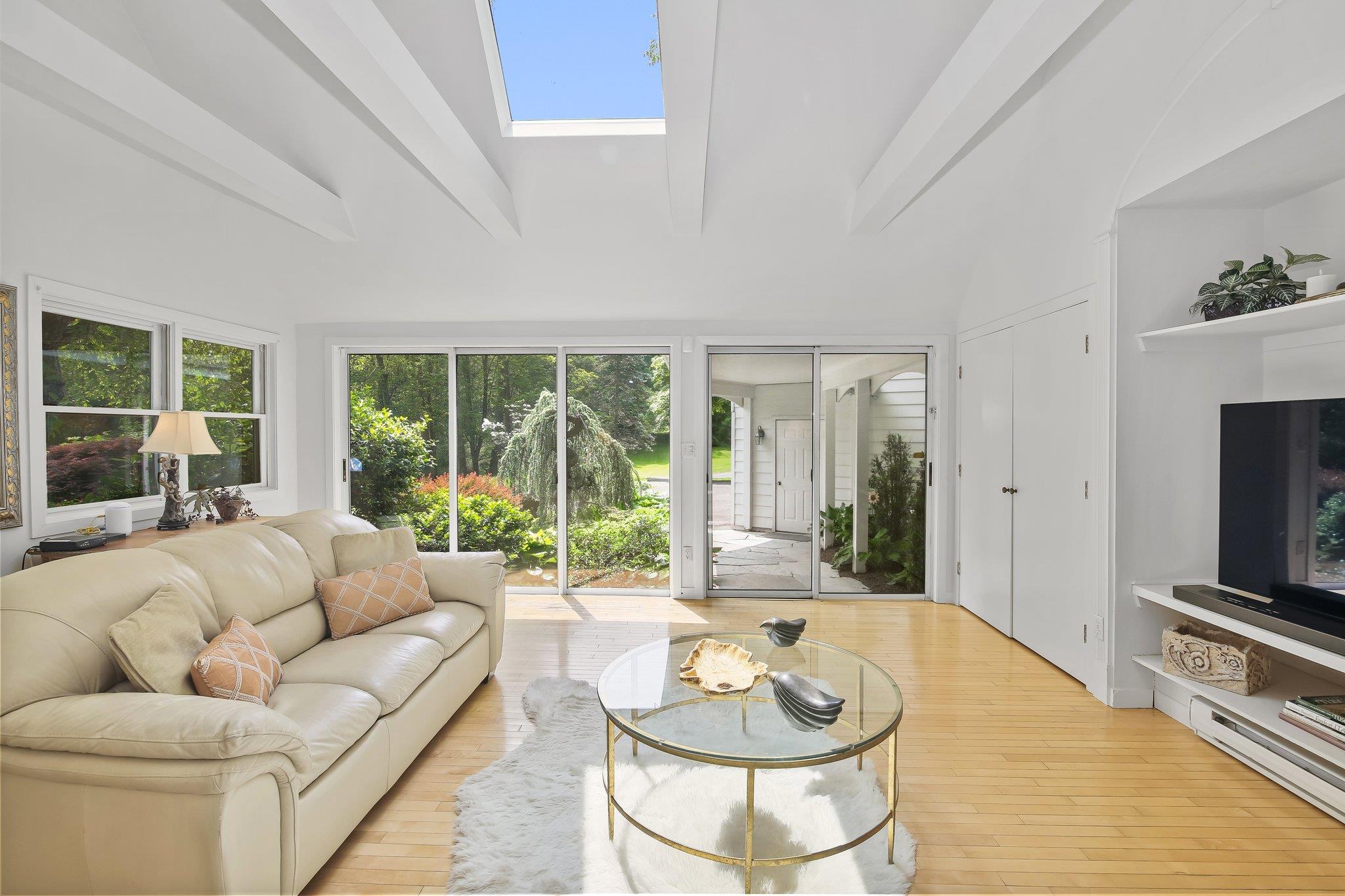 27 West Lane, Pound Ridge, NY 10576