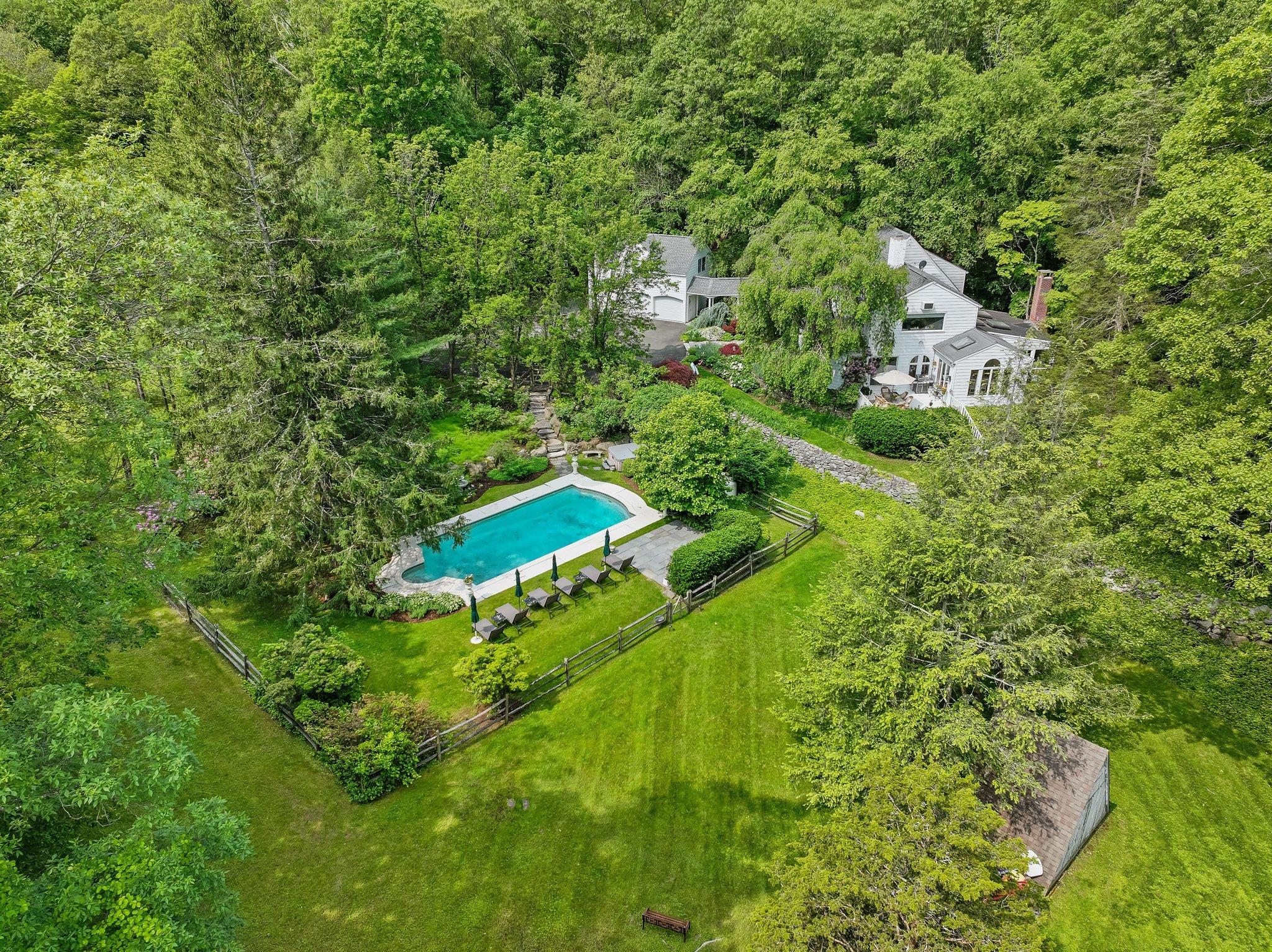 27 West Lane, Pound Ridge, NY 10576