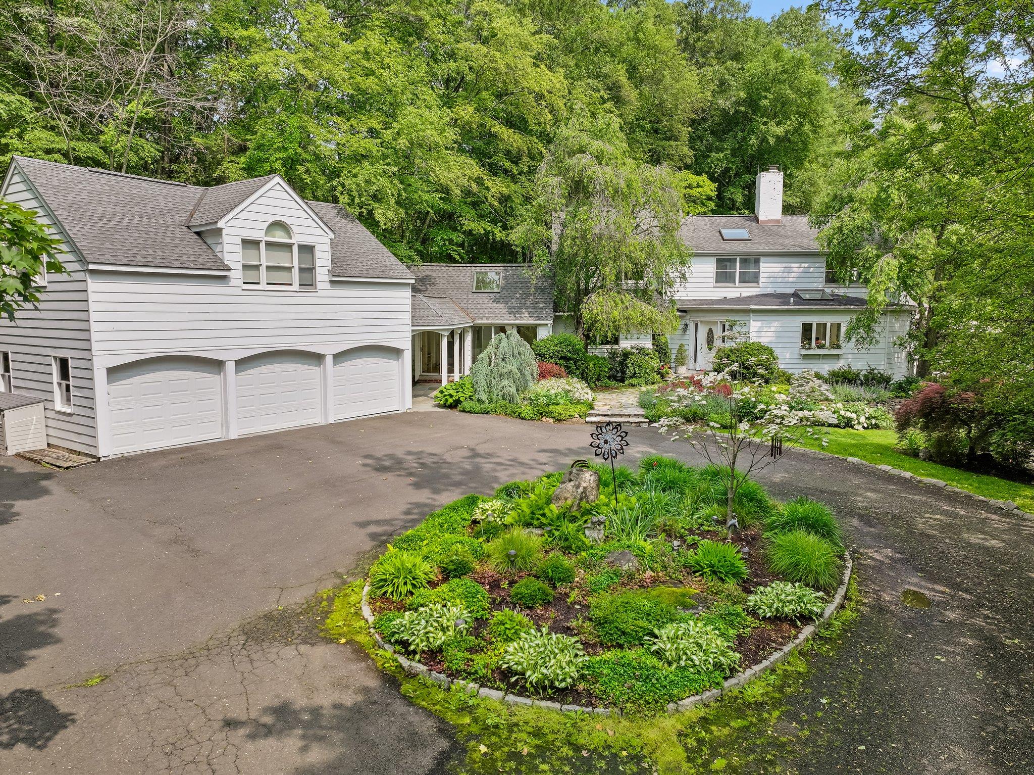 27 West Lane, Pound Ridge, NY 10576