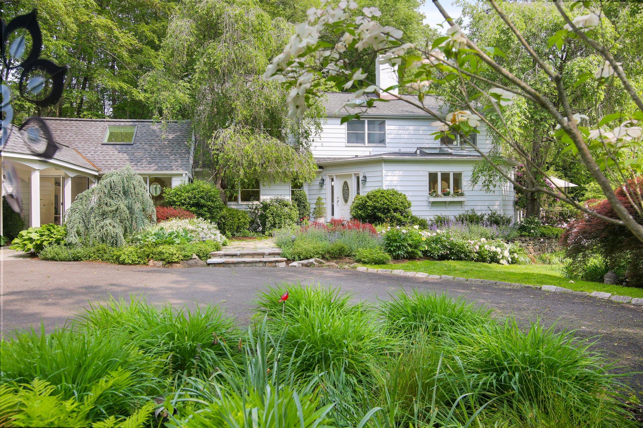 27 West Lane, Pound Ridge, NY 10576