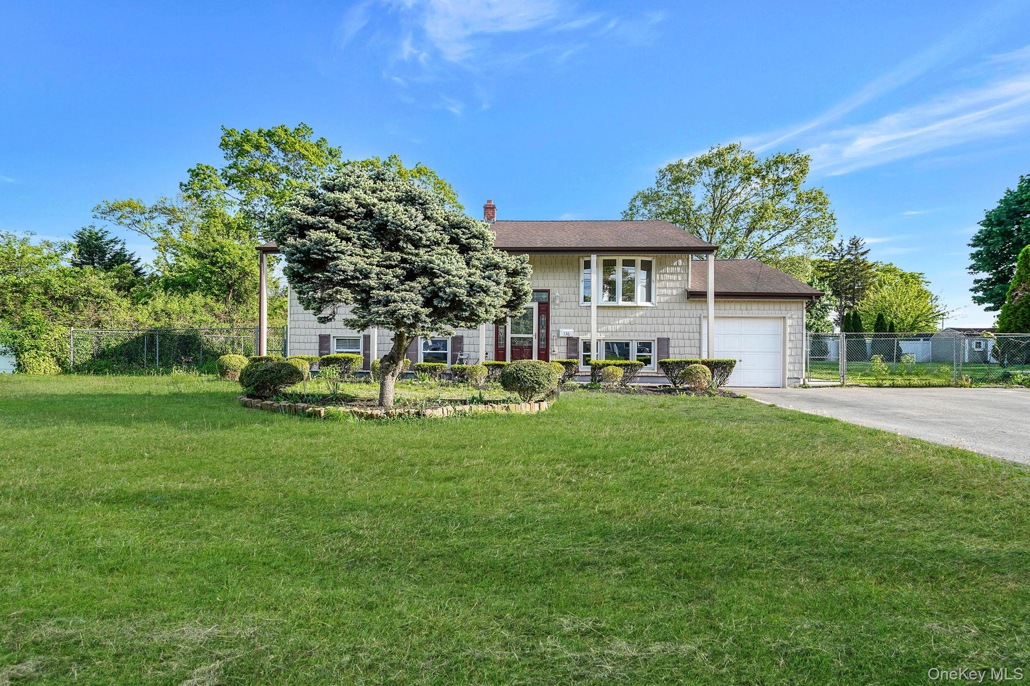 136 Tabor Street, Brentwood, NY 11717