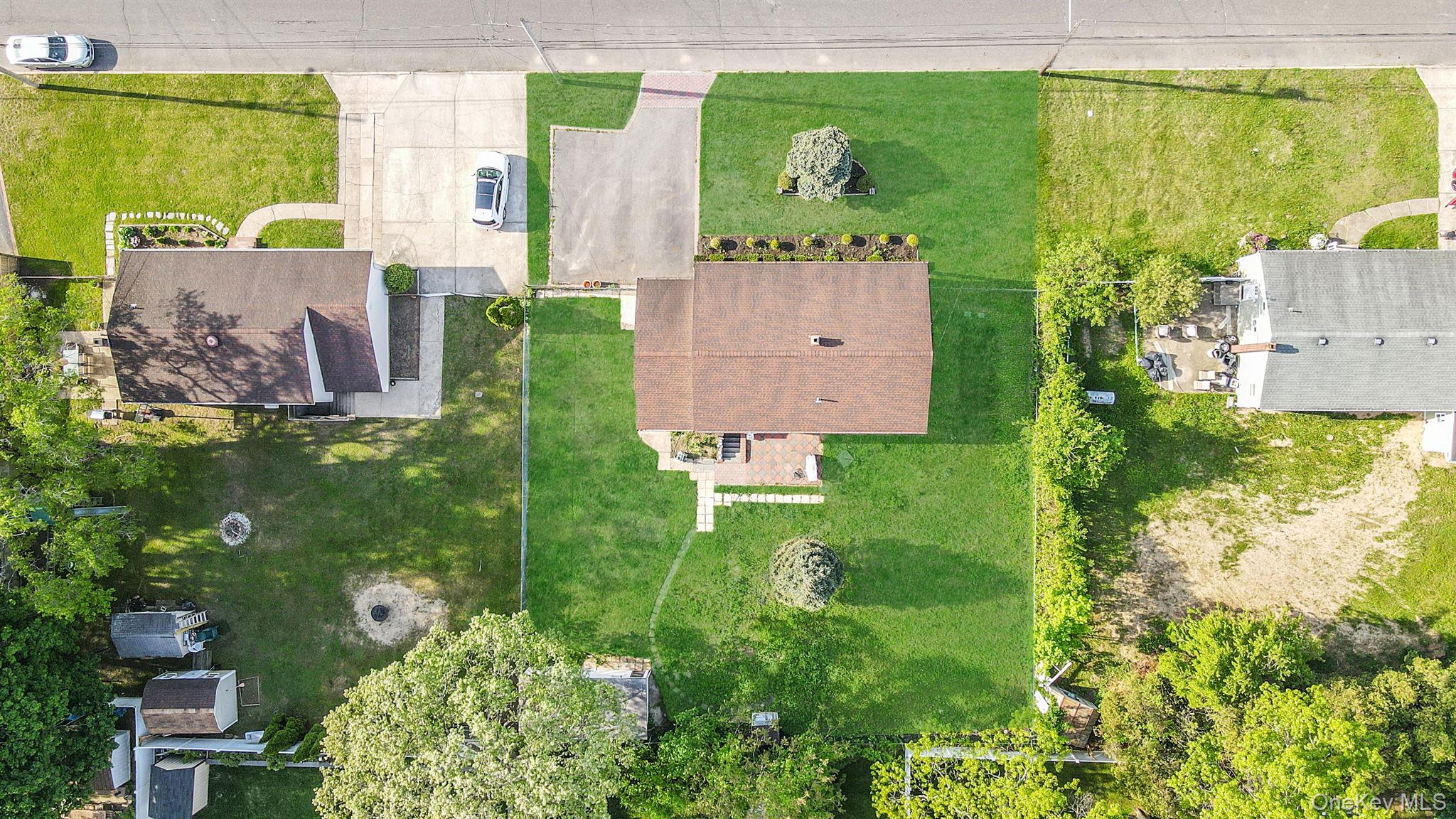 136 Tabor Street, Brentwood, NY 11717