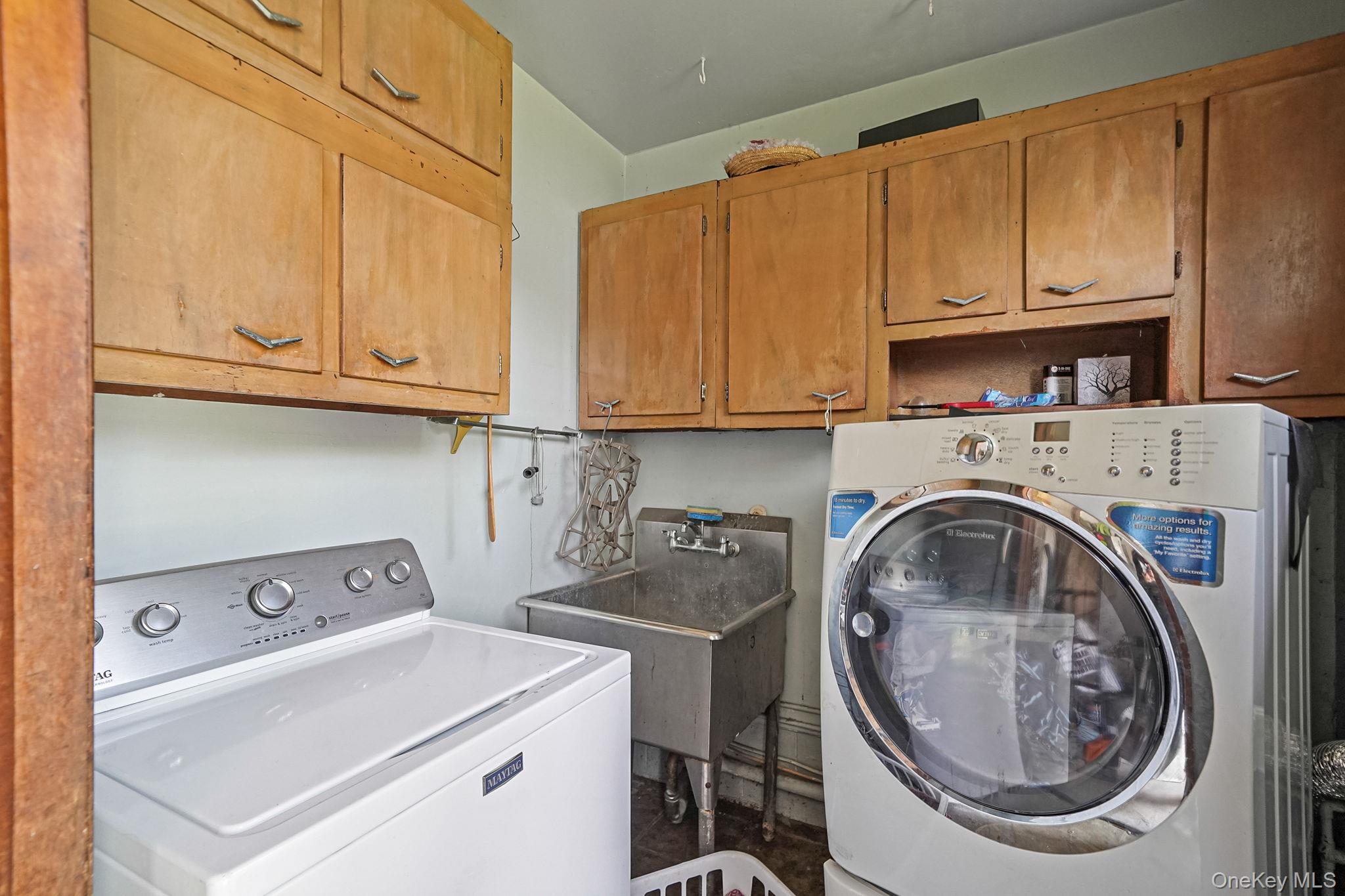 136 Tabor Street, Brentwood, NY 11717