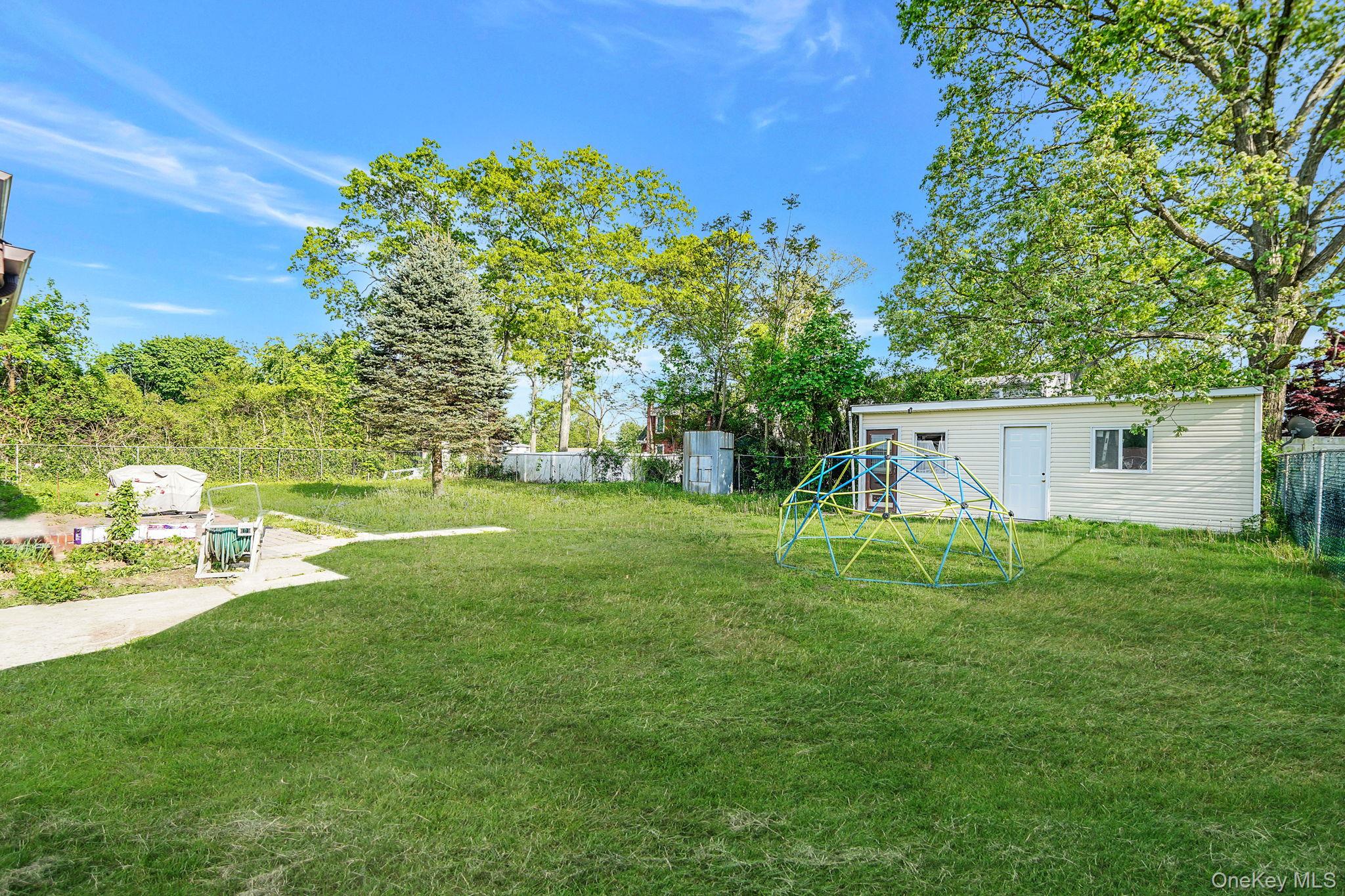 136 Tabor Street, Brentwood, NY 11717