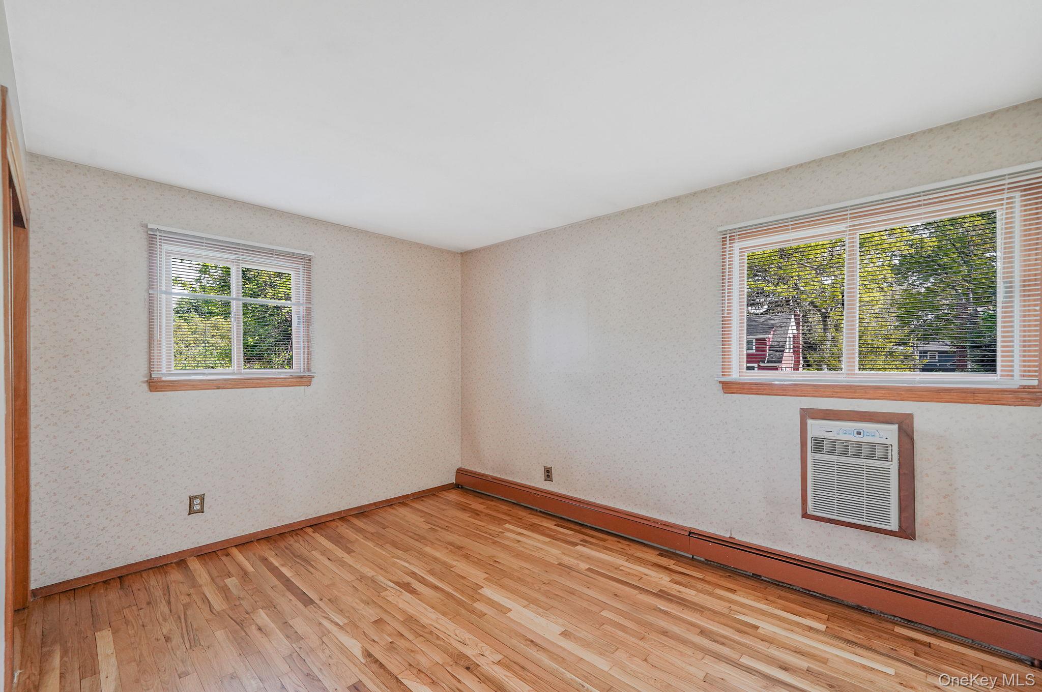 136 Tabor Street, Brentwood, NY 11717