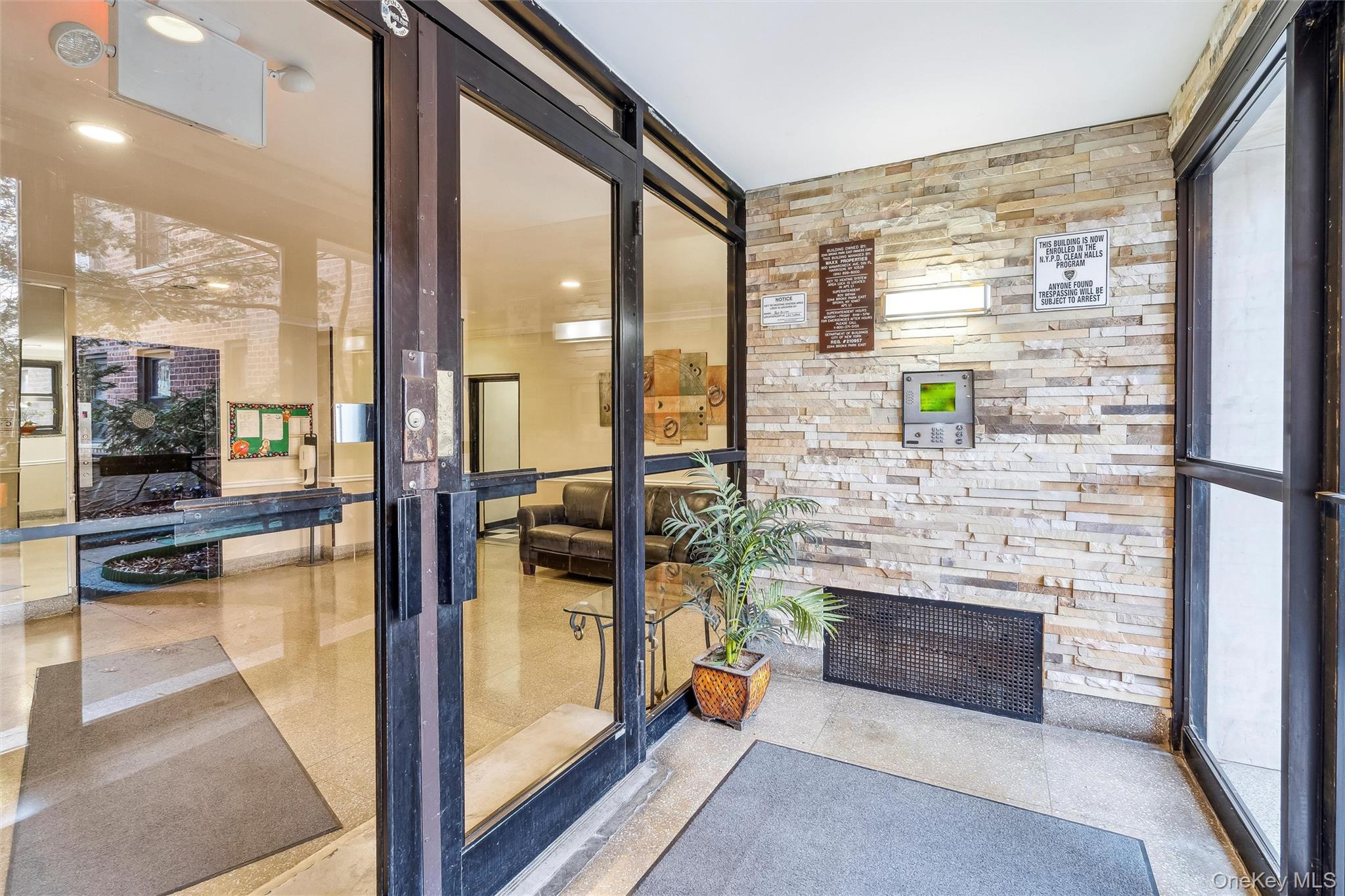 2244 Bronx Park E # 1E, Bronx, NY 10467