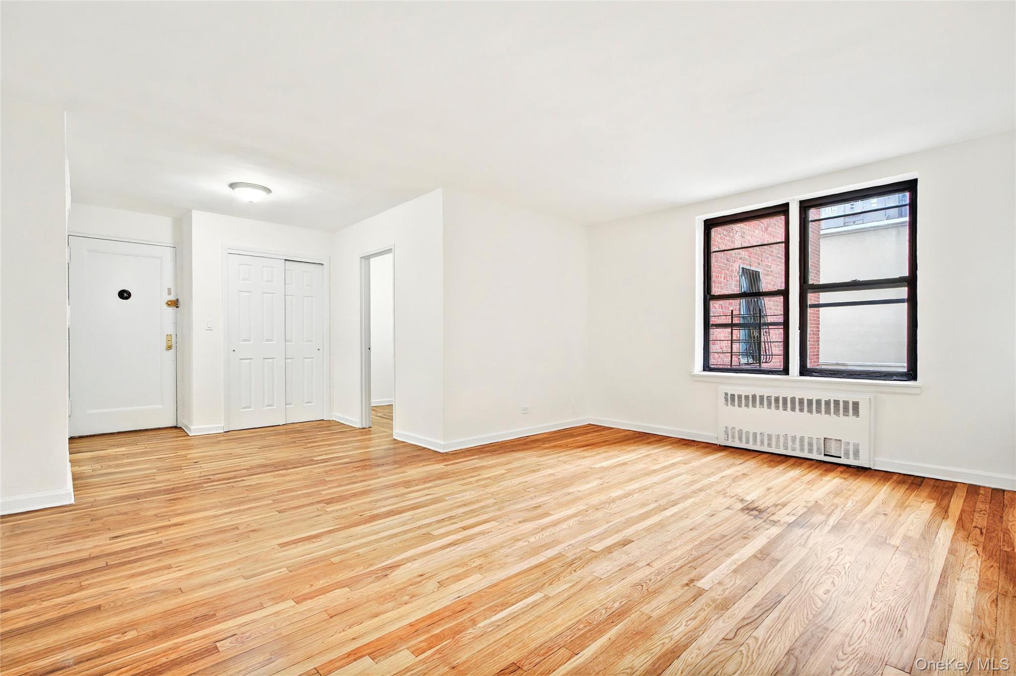 2244 Bronx Park E # 1E, Bronx, NY 10467