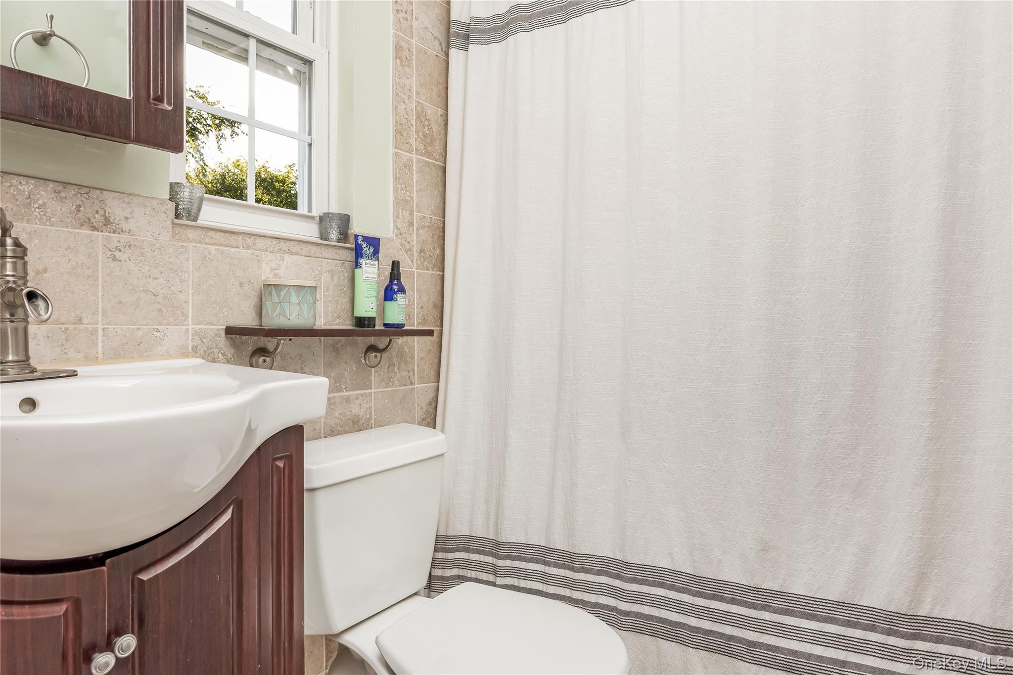 7 Junior Drive, Ronkonkoma, NY 11779