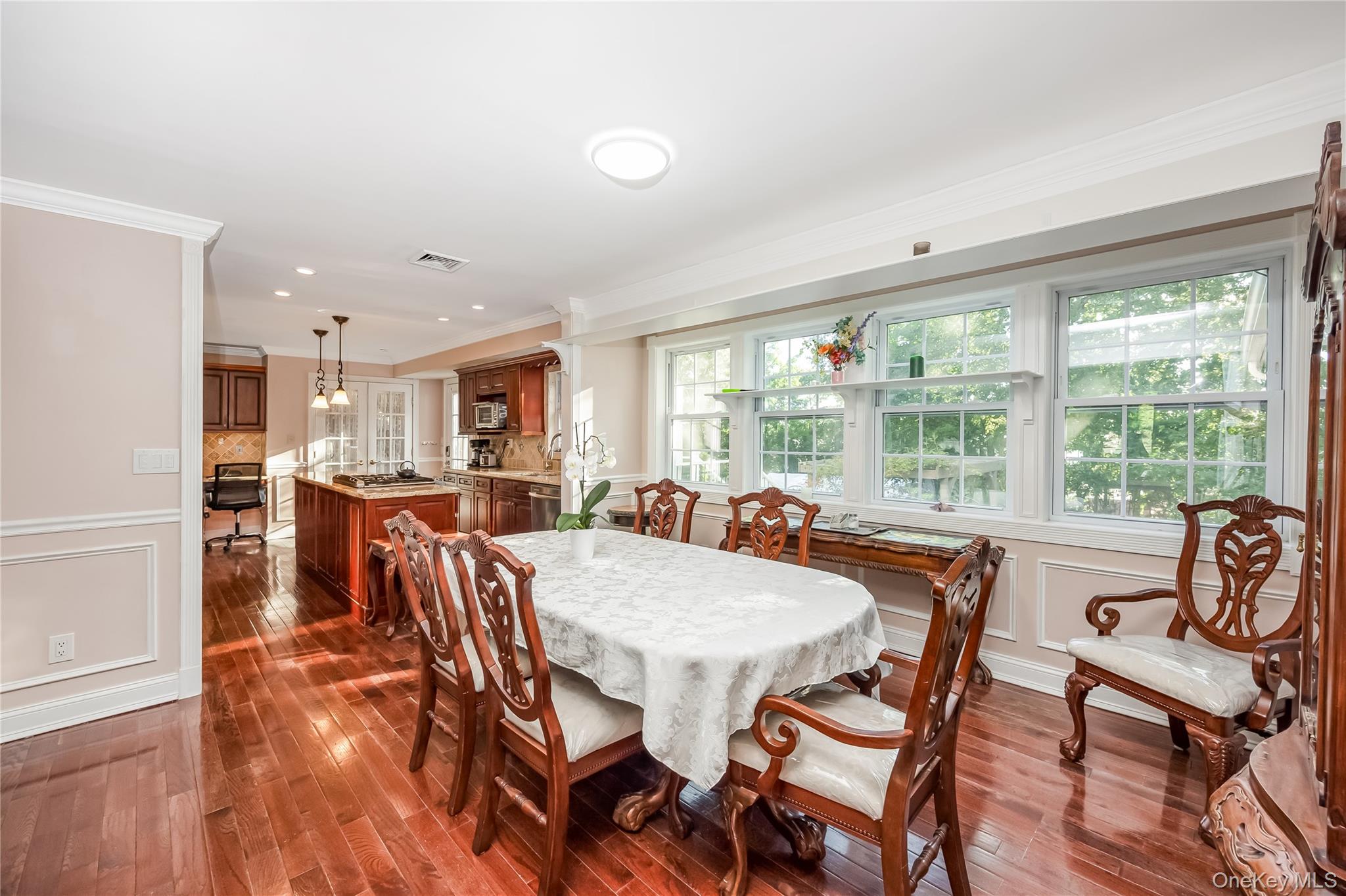 7 Junior Drive, Ronkonkoma, NY 11779