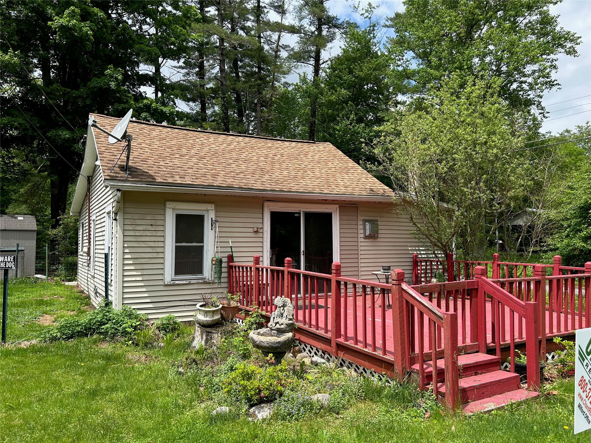 27 First Street, Godeffroy, NY 12729