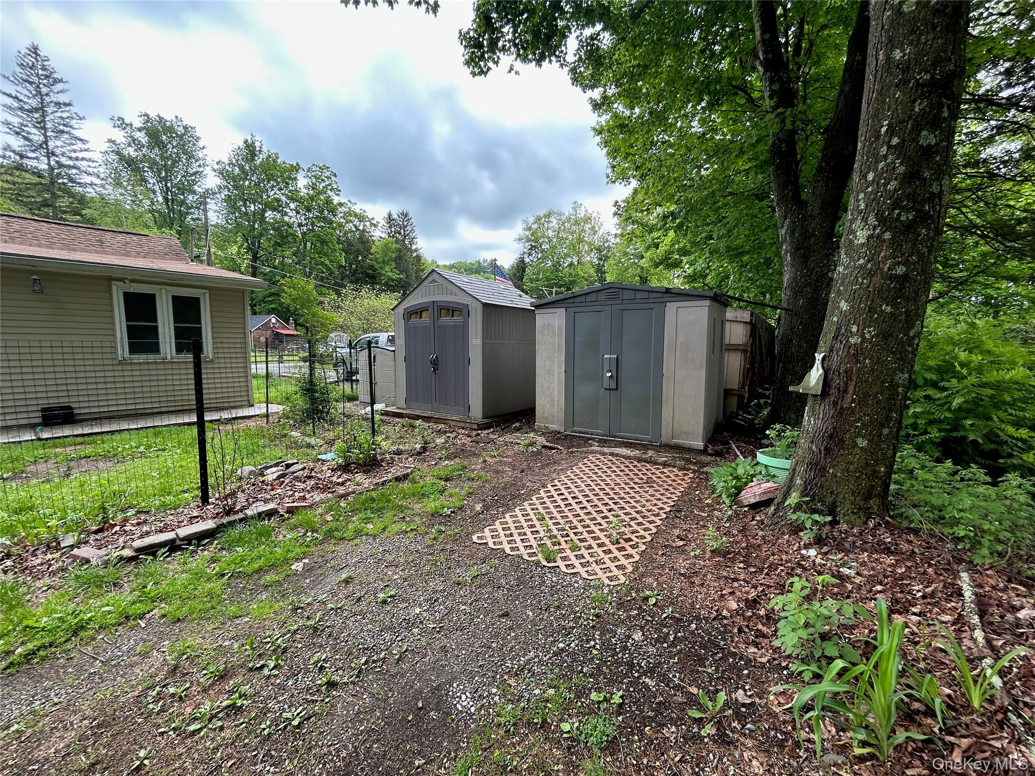 27 First Street, Godeffroy, NY 12729