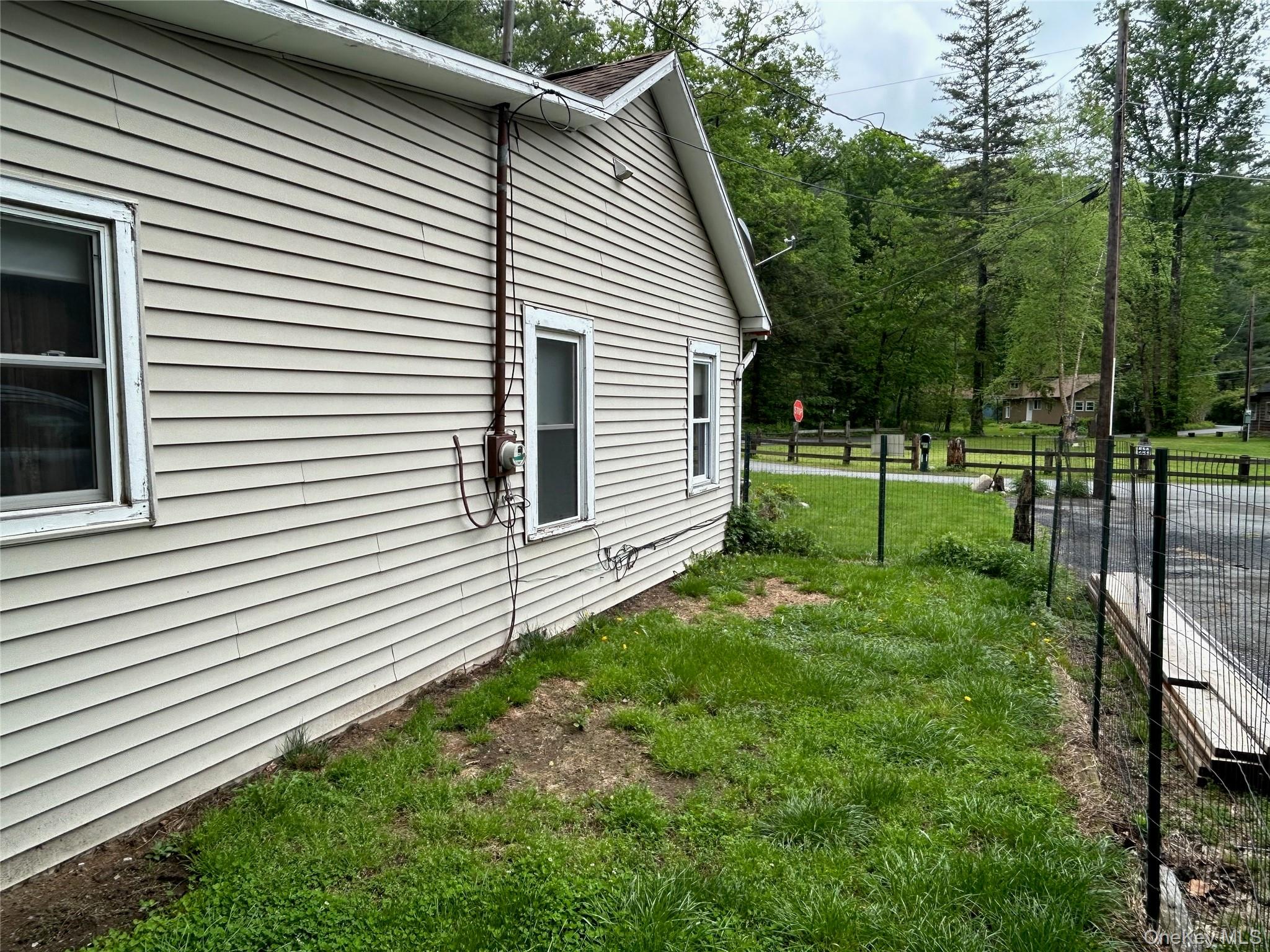 27 First Street, Godeffroy, NY 12729