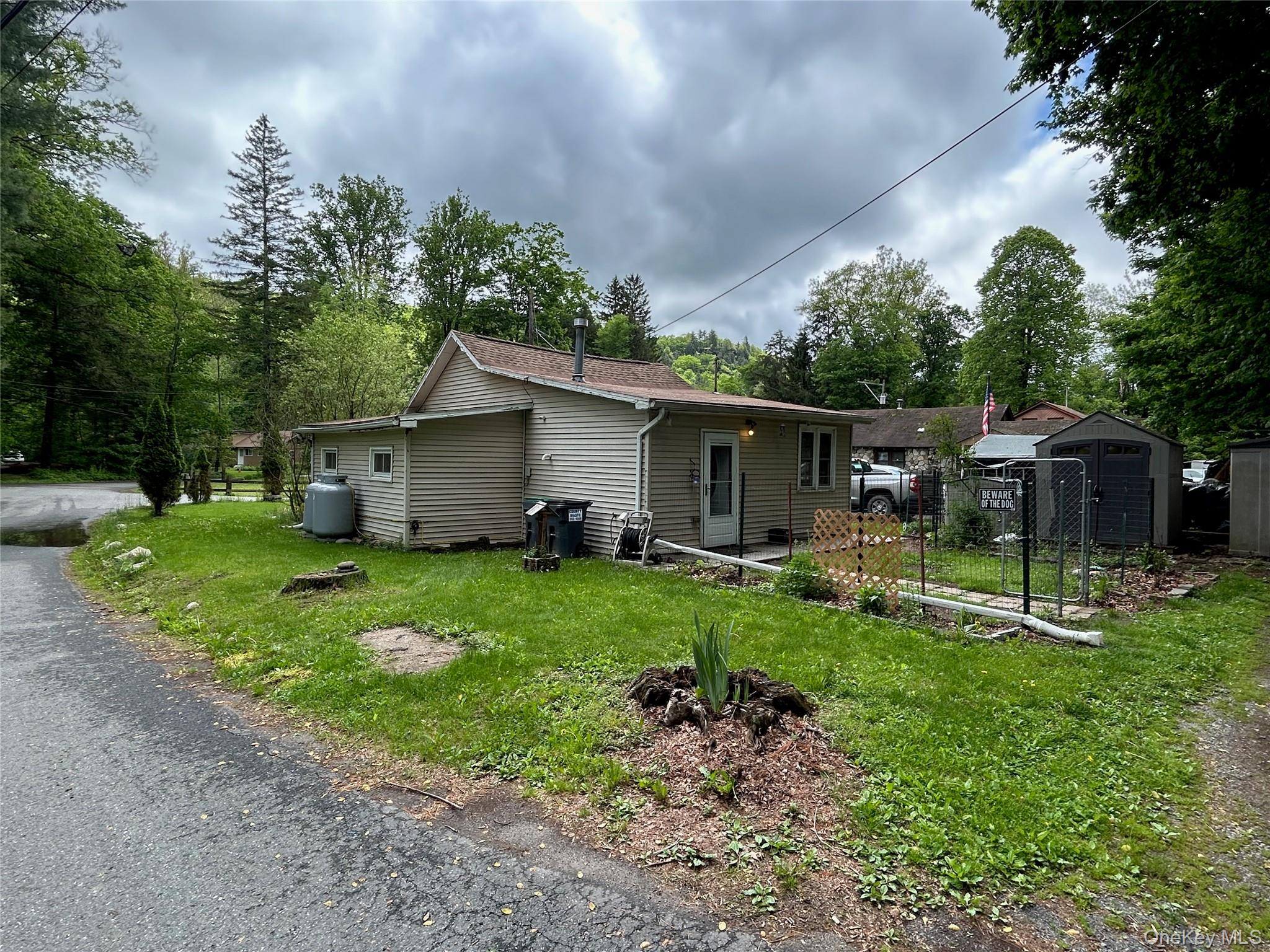 27 First Street, Godeffroy, NY 12729