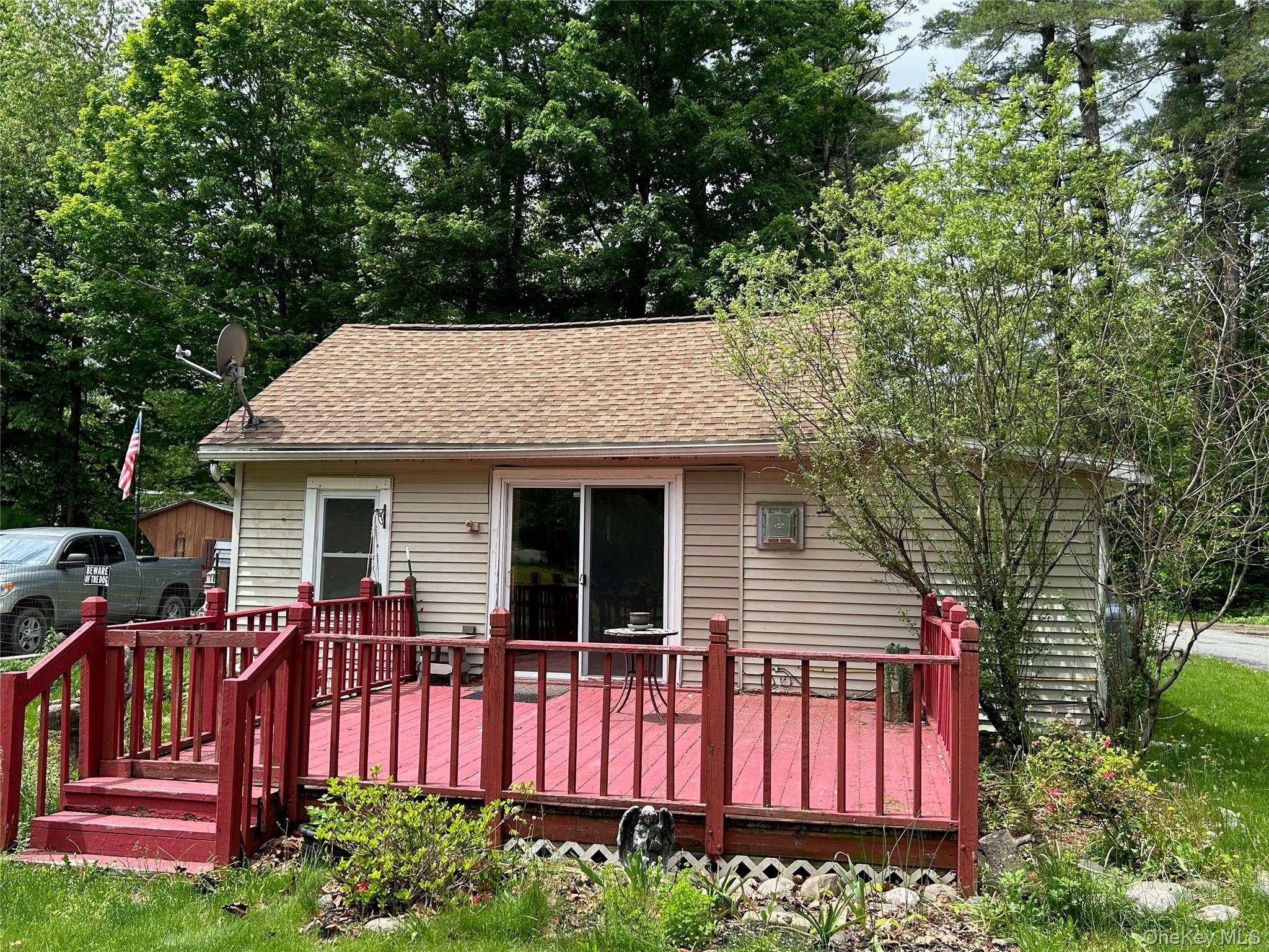 27 First Street, Godeffroy, NY 12729