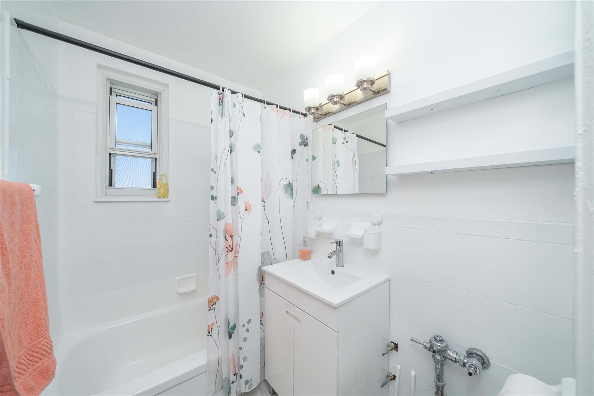 1300 Midland Avenue # A67, Yonkers, NY 10704