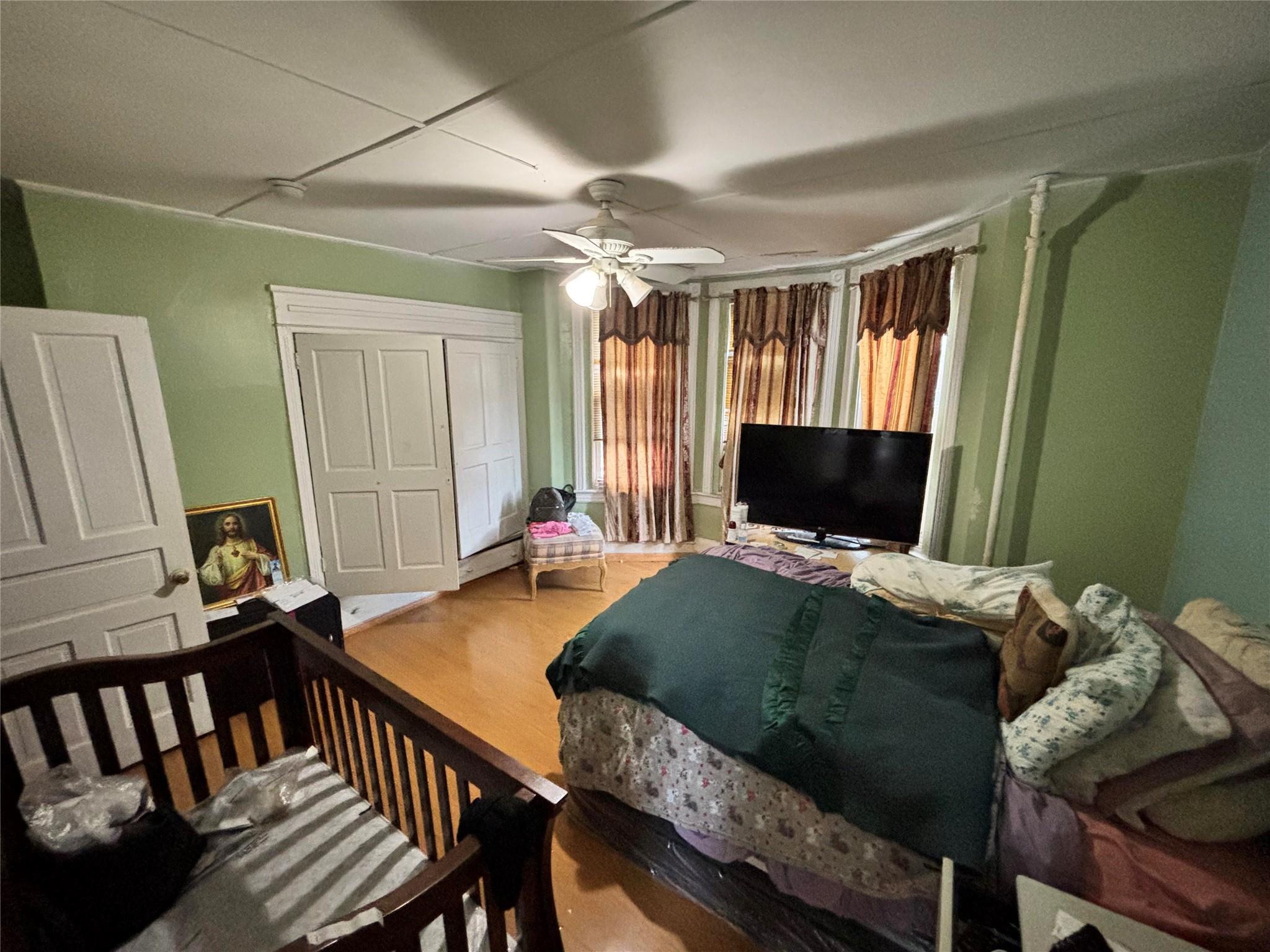 556 Van Cortlandt Park Avenue, Yonkers, NY 10705