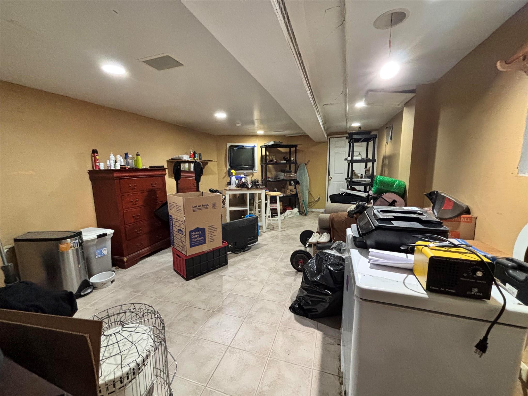 556 Van Cortlandt Park Avenue, Yonkers, NY 10705