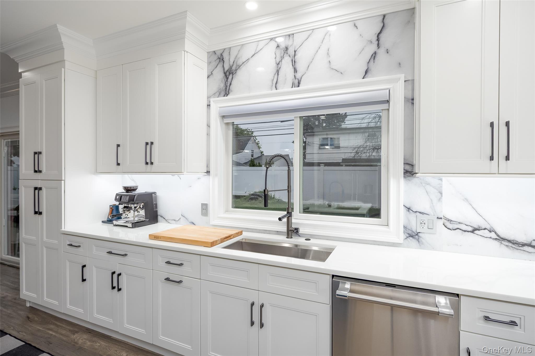 18 Heron Court, Levittown, NY 11756