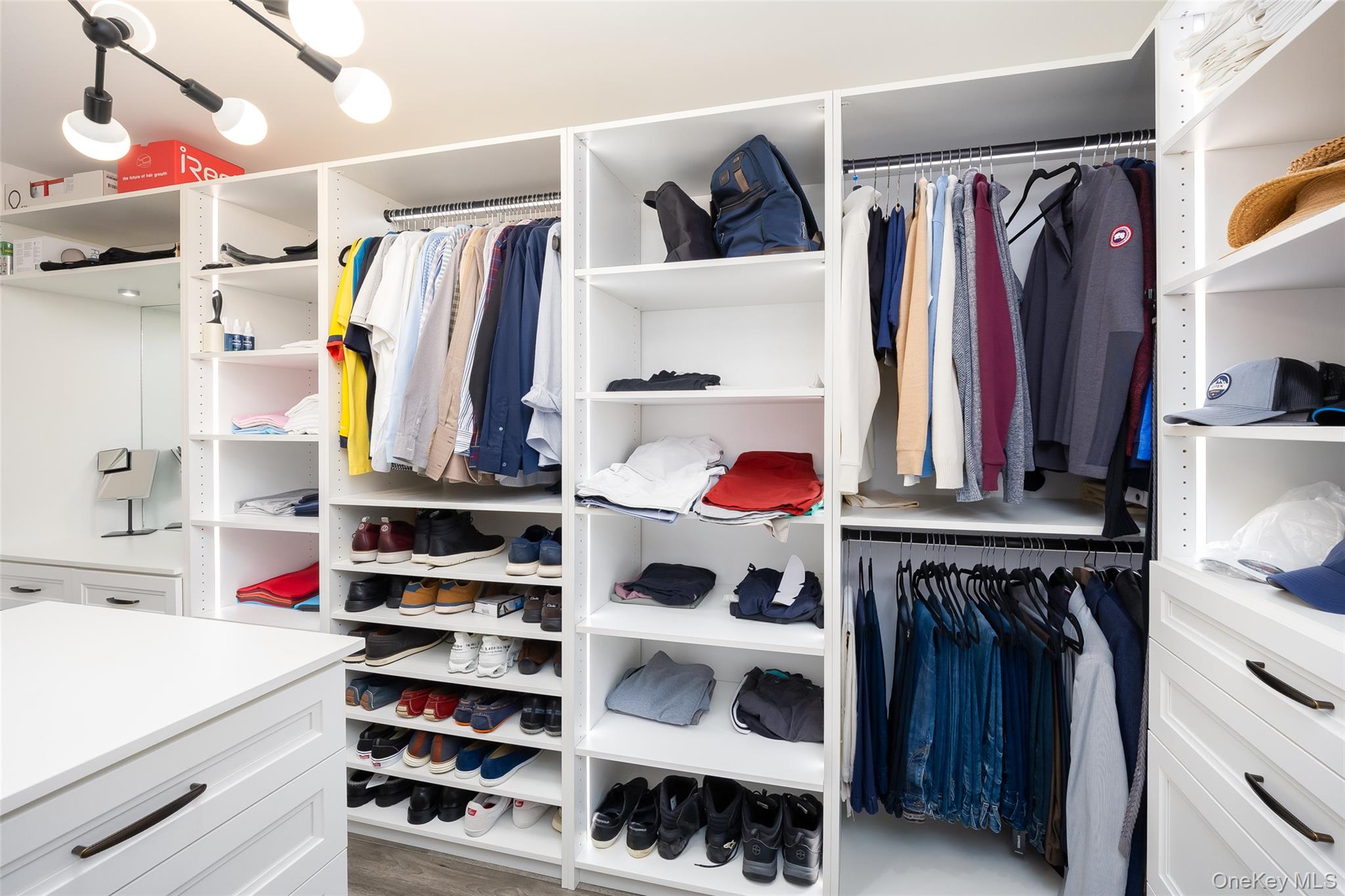 18 Heron Court, Levittown, NY 11756