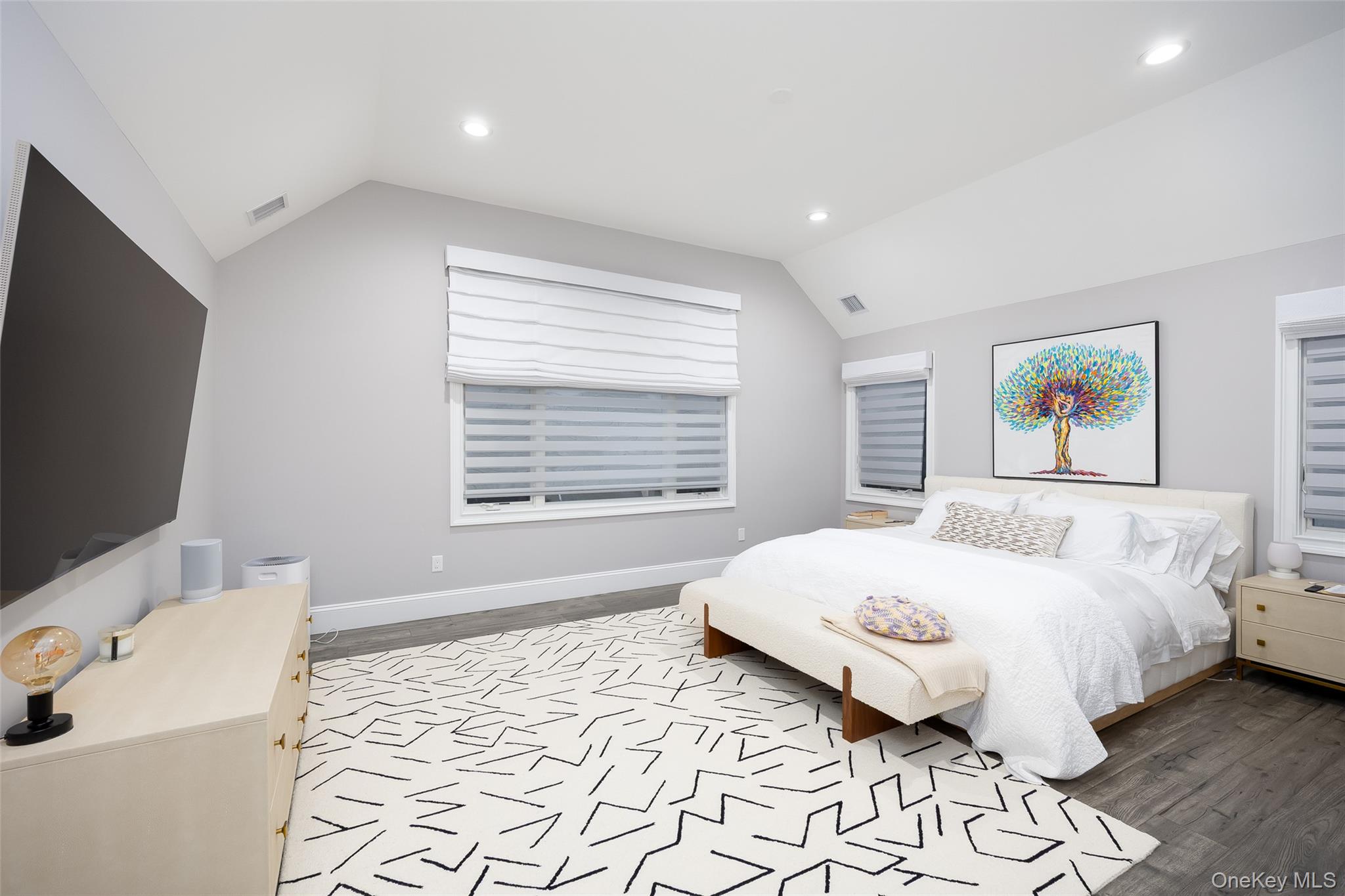 18 Heron Court, Levittown, NY 11756