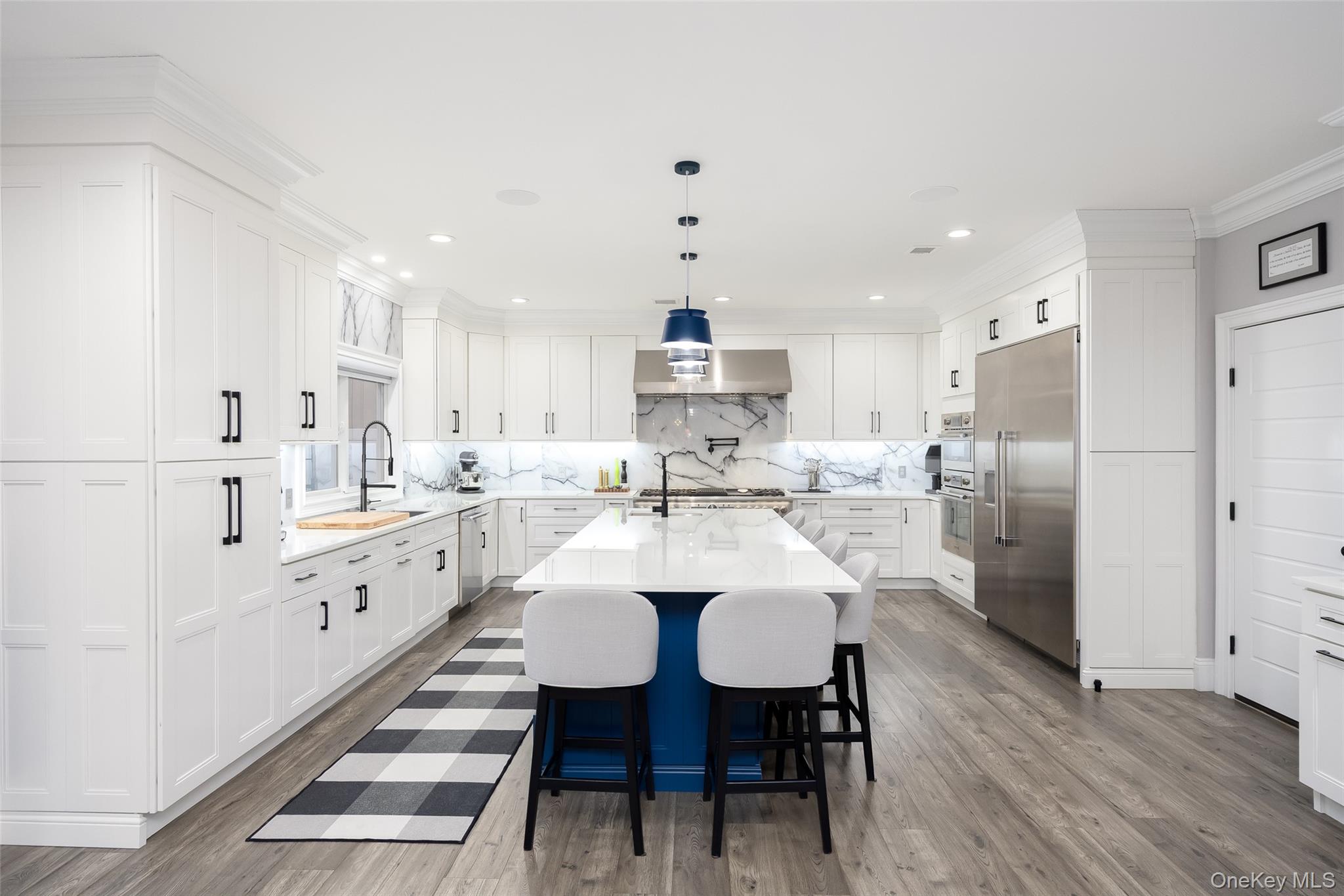 18 Heron Court, Levittown, NY 11756