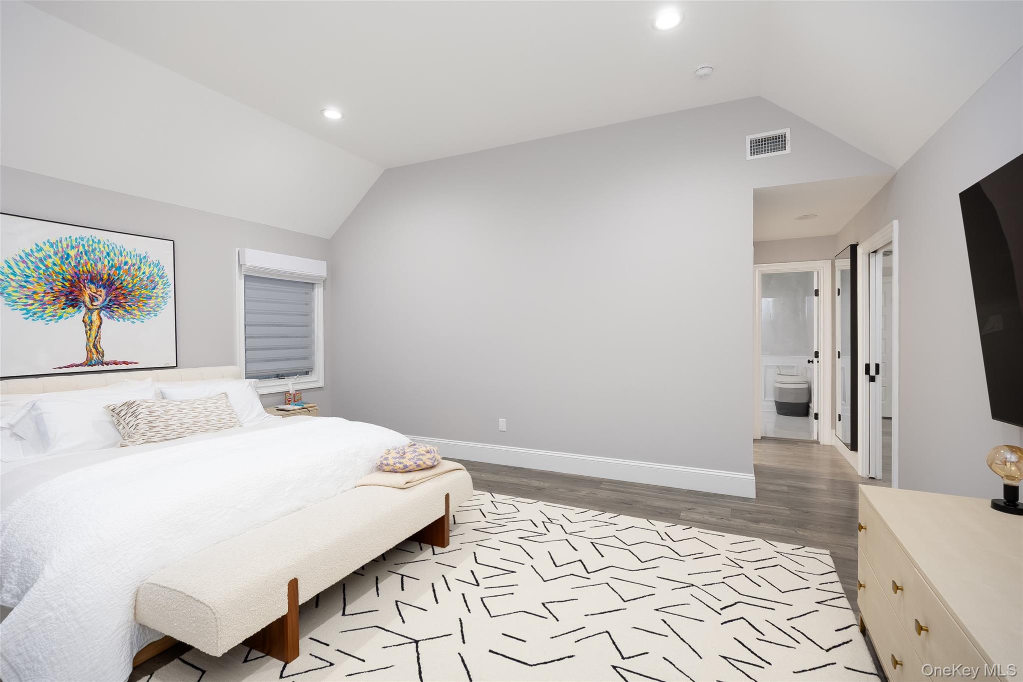 18 Heron Court, Levittown, NY 11756