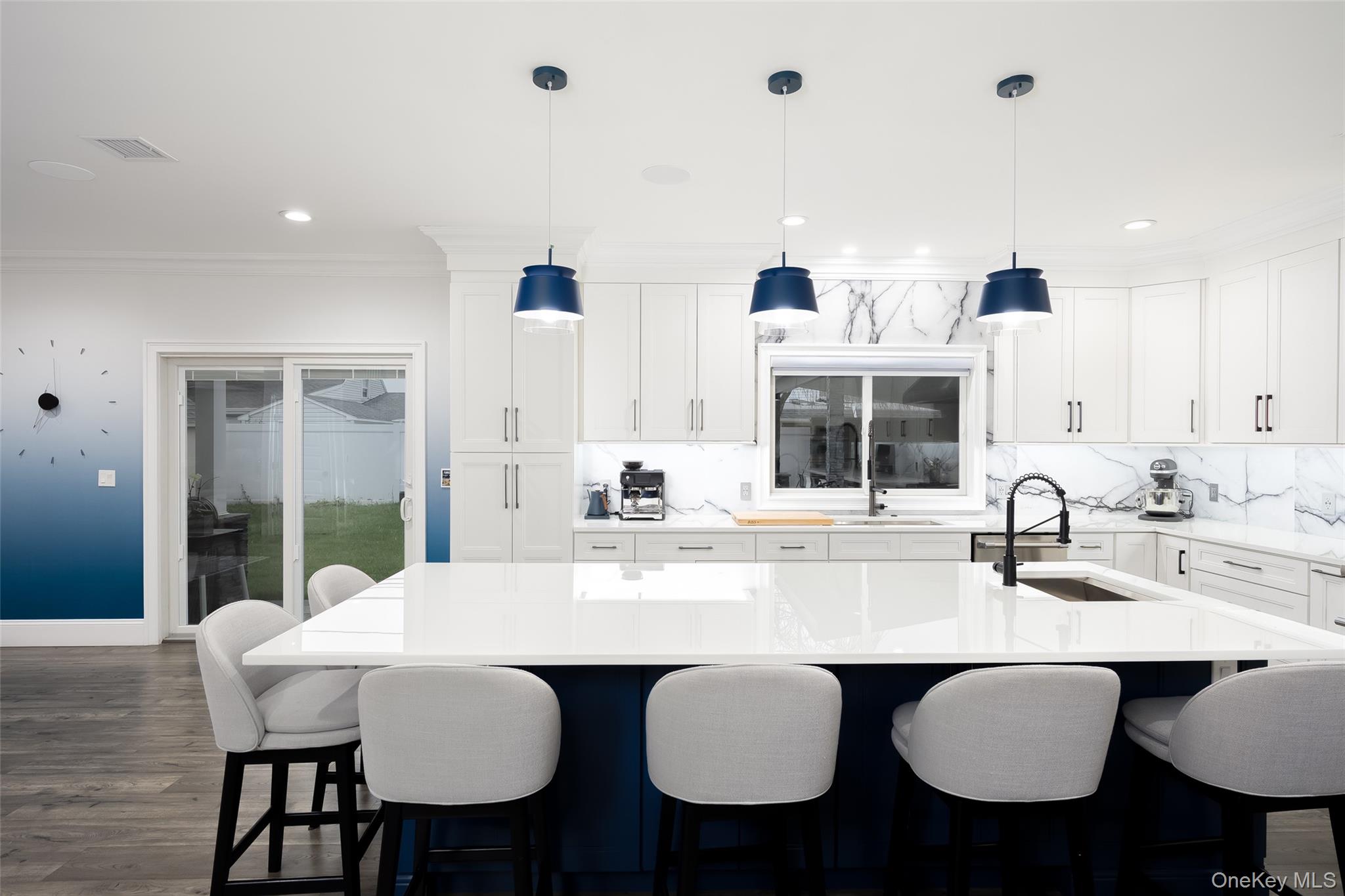 18 Heron Court, Levittown, NY 11756