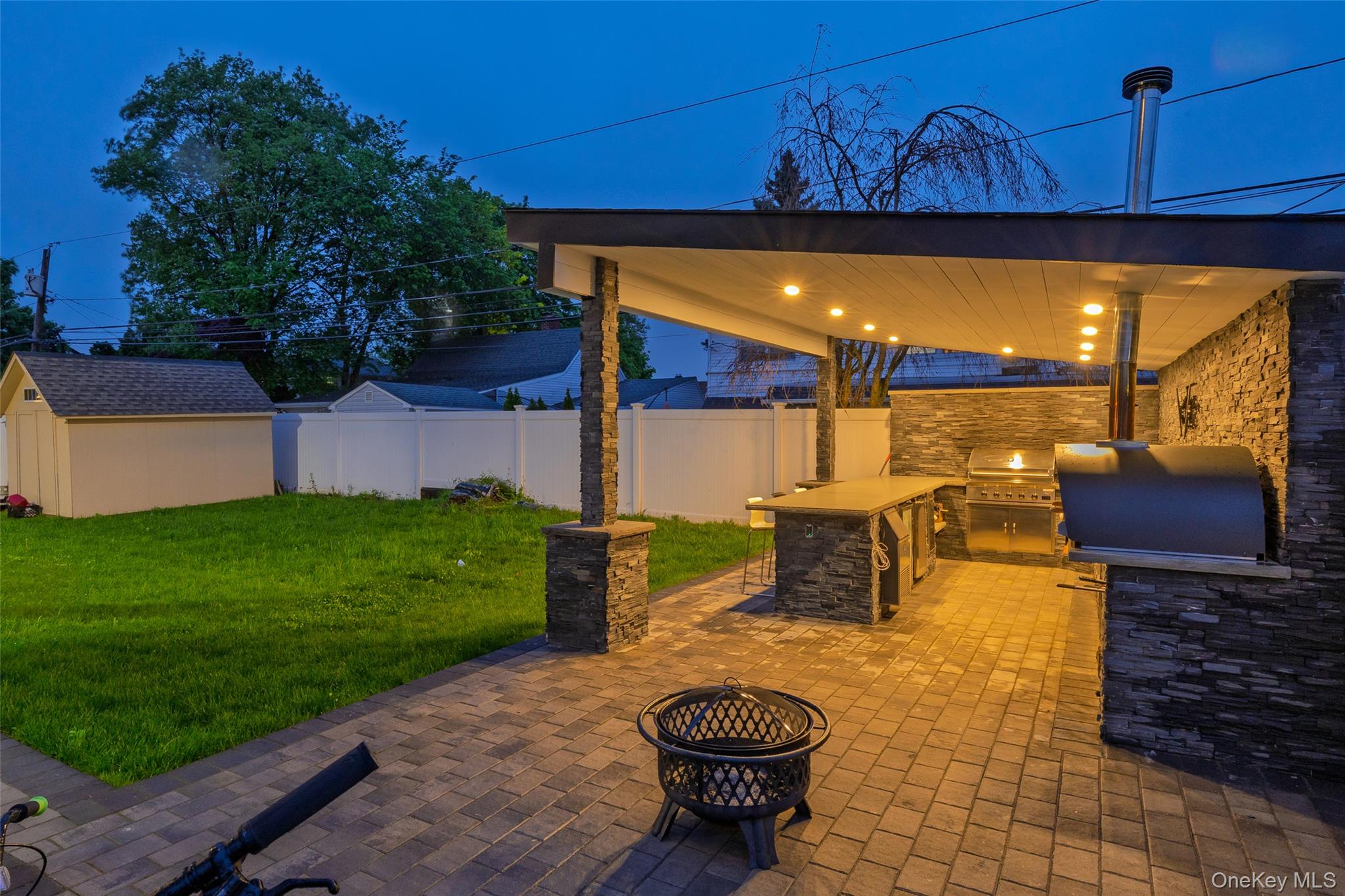 18 Heron Court, Levittown, NY 11756