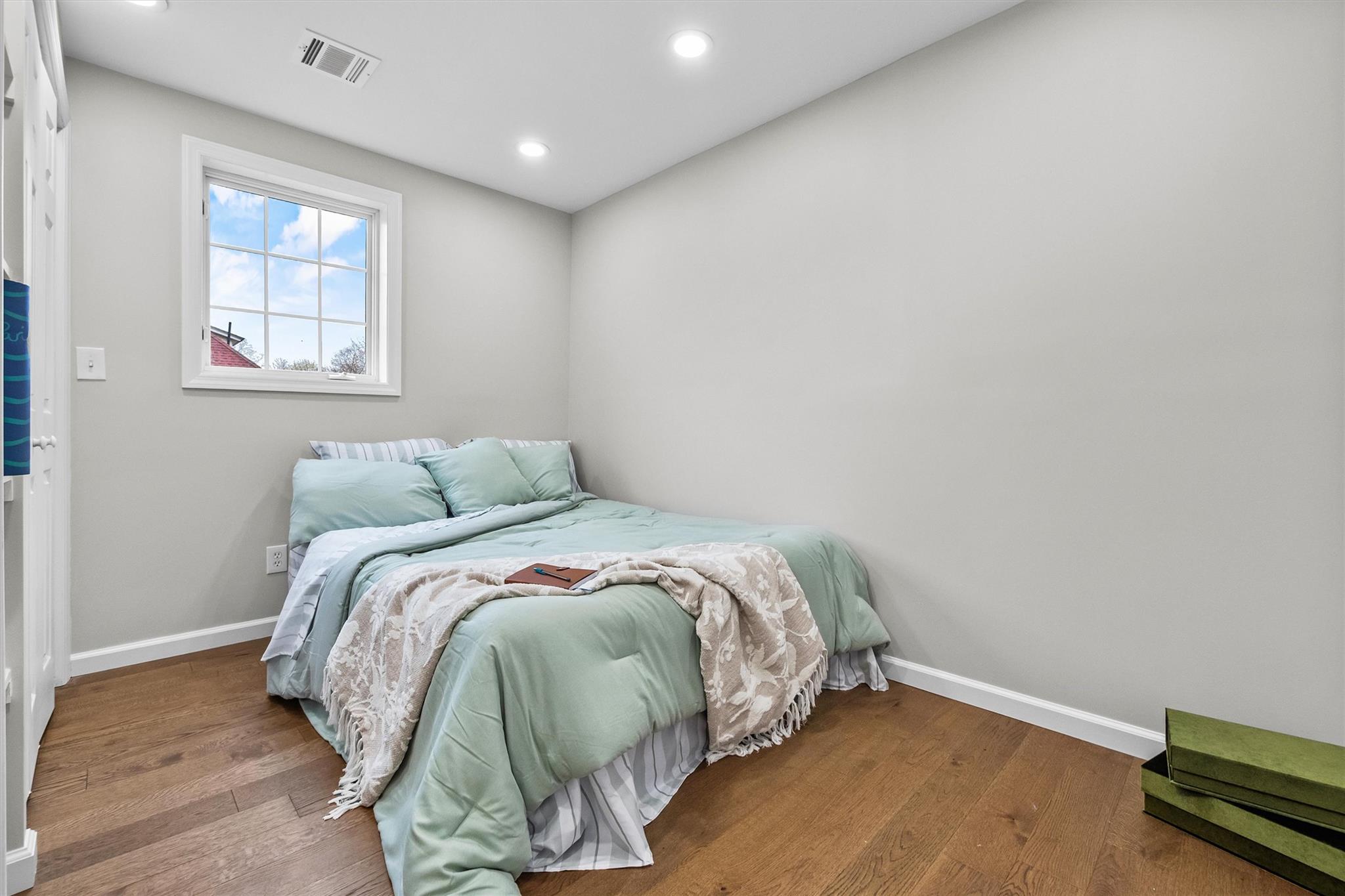 78 E Maltbie Avenue, Suffern, NY 10901