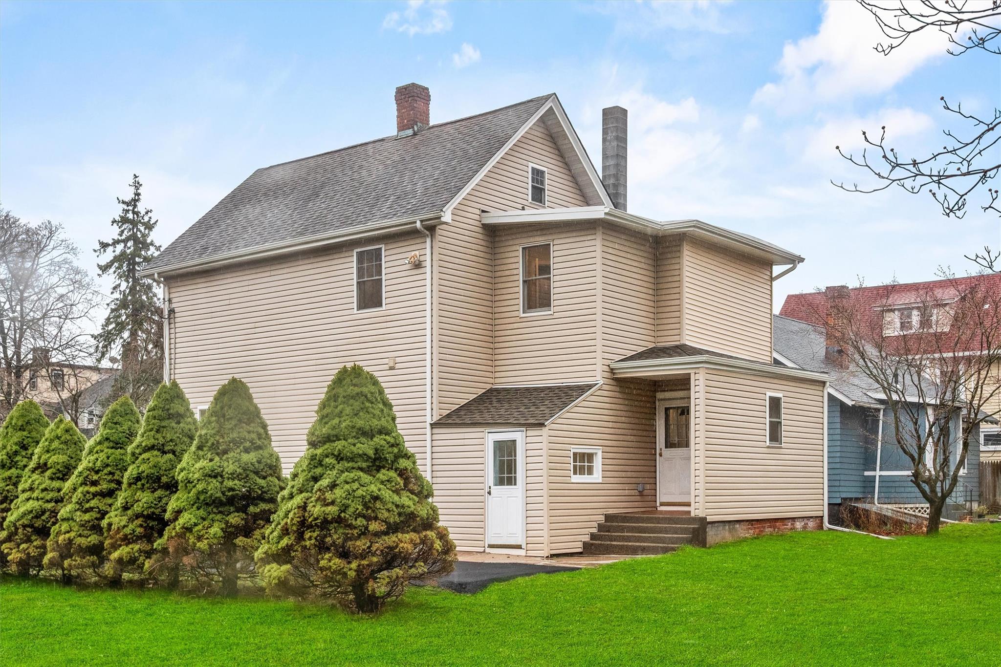 78 E Maltbie Avenue, Suffern, NY 10901