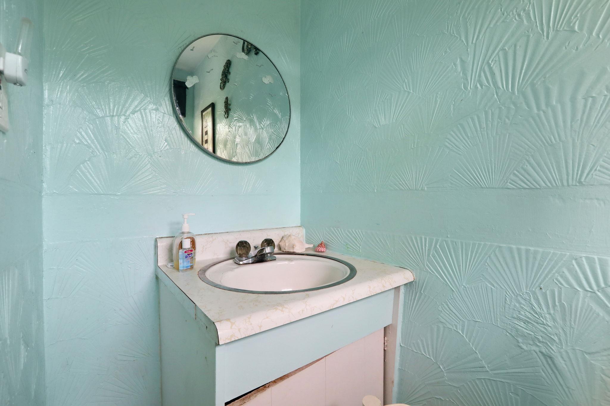 100 Harwich Street, Kingston, NY 12401