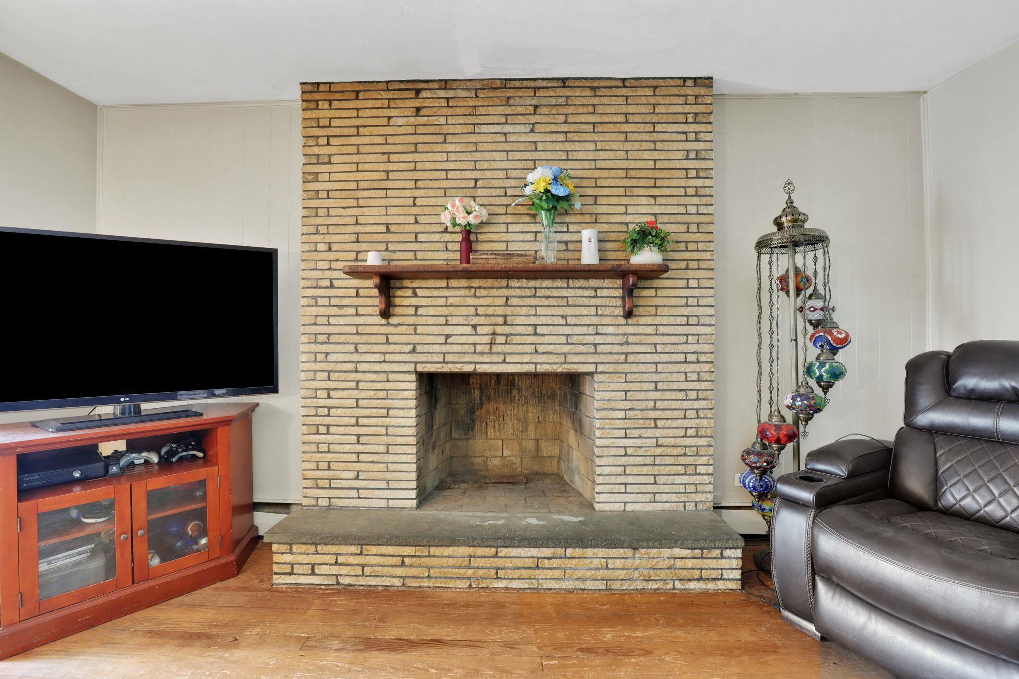 100 Harwich Street, Kingston, NY 12401