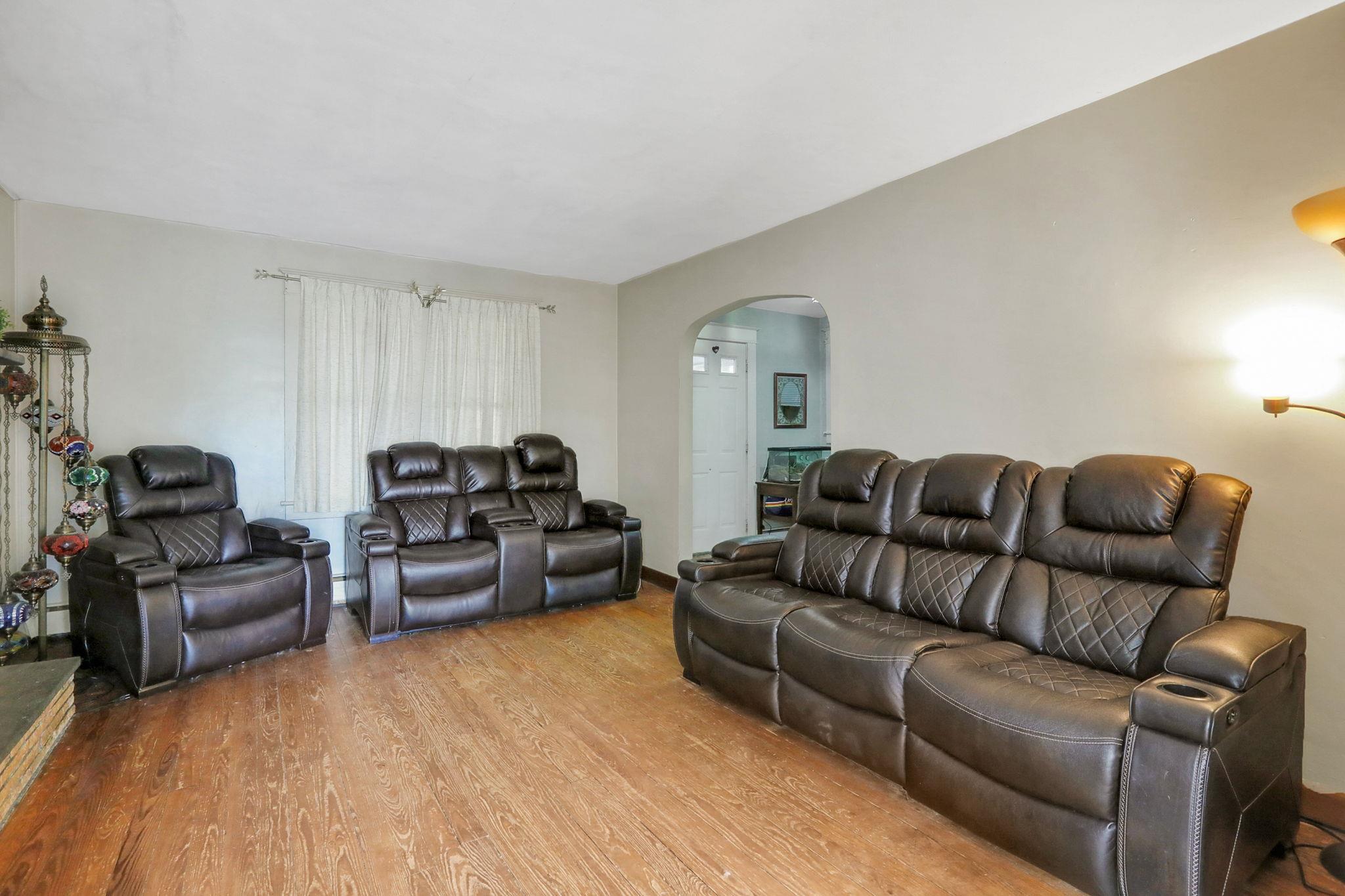 100 Harwich Street, Kingston, NY 12401